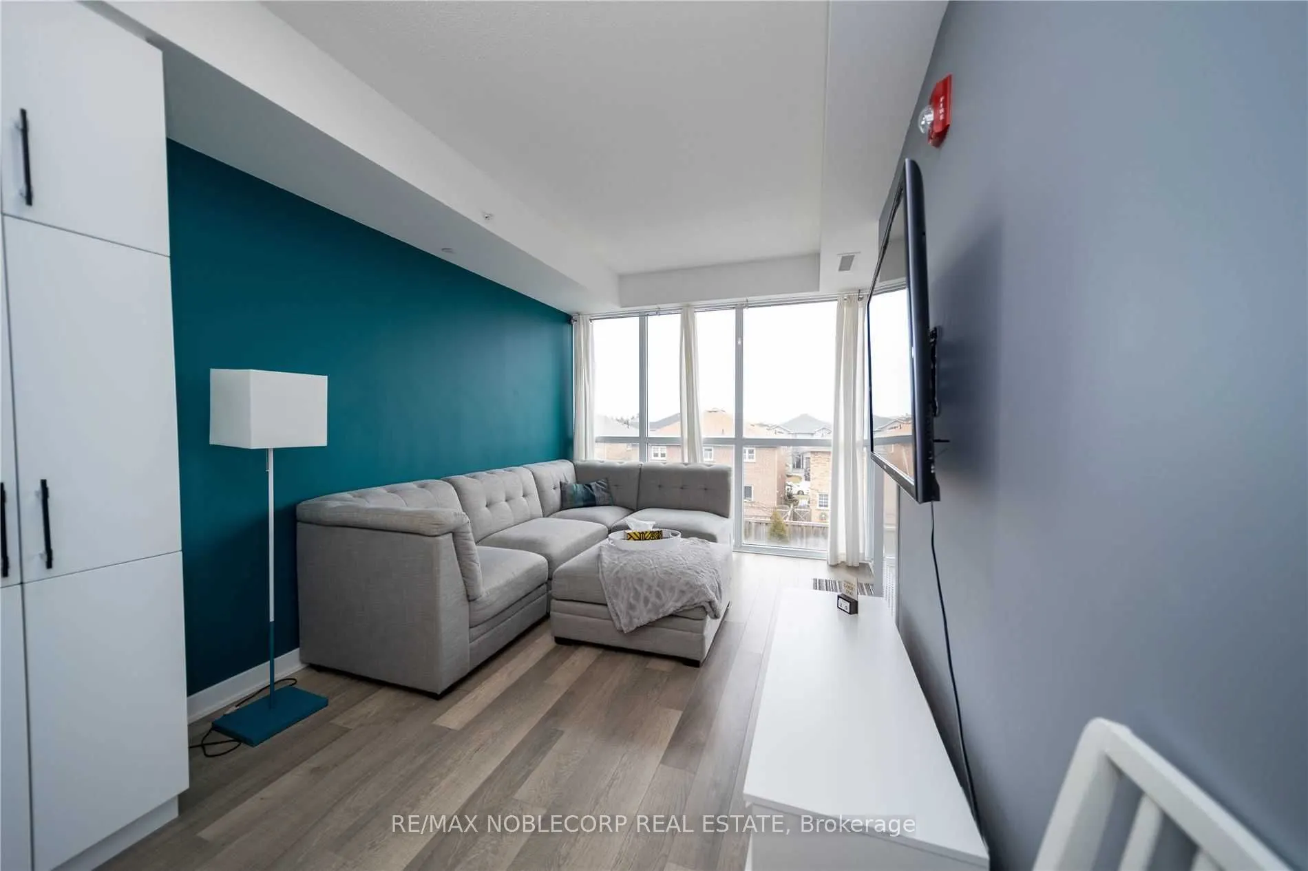 5260 Dundas Street, #C321
