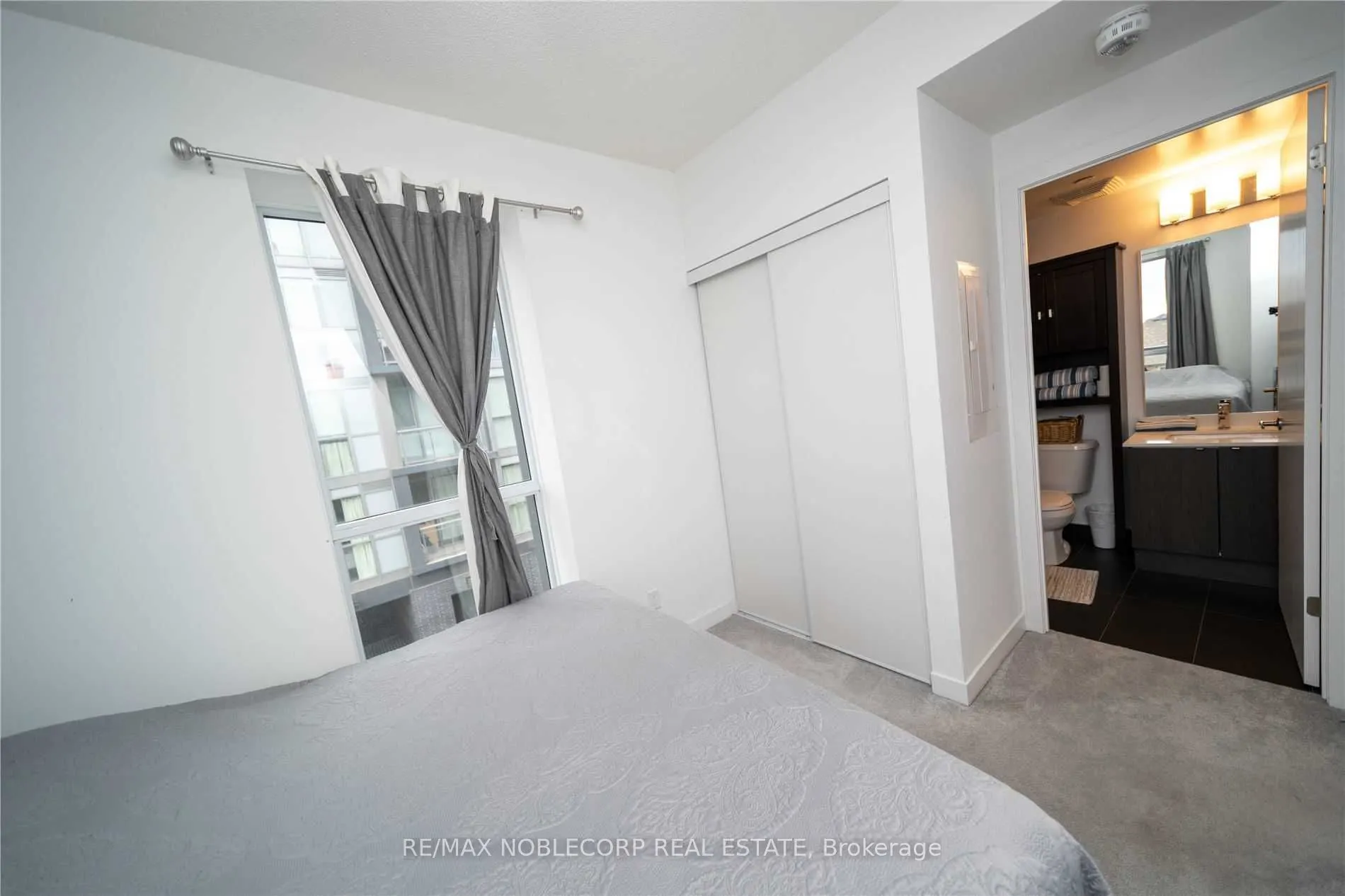5260 Dundas Street, #C321