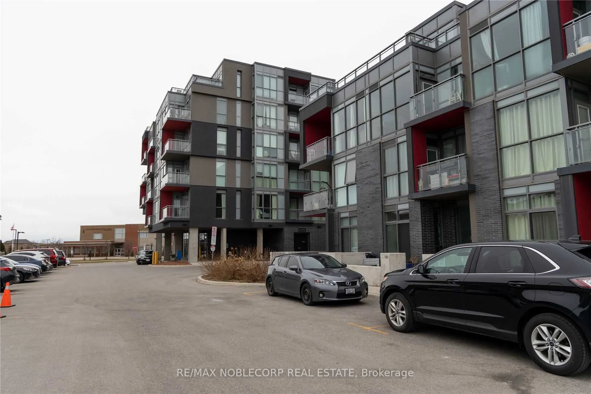 5260 Dundas Street, #C321