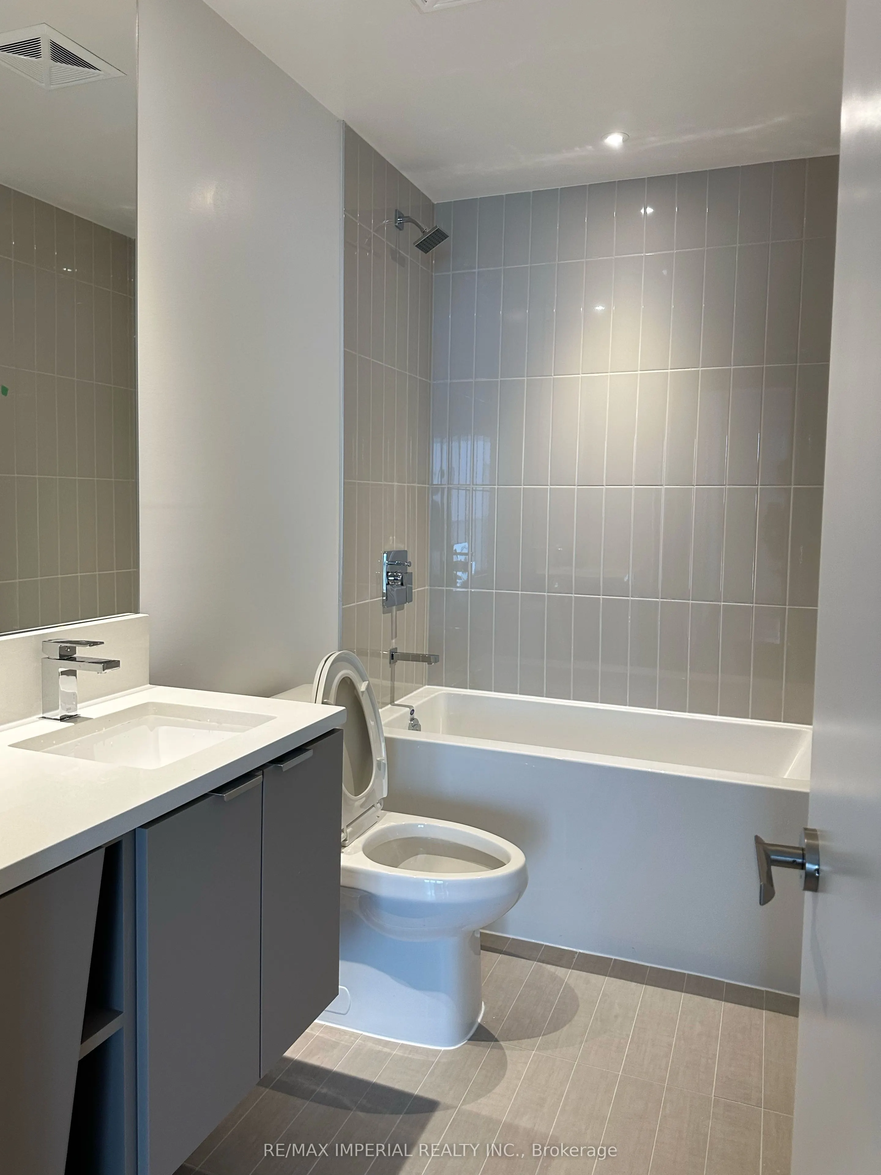 3883 Quartz Road, #4607