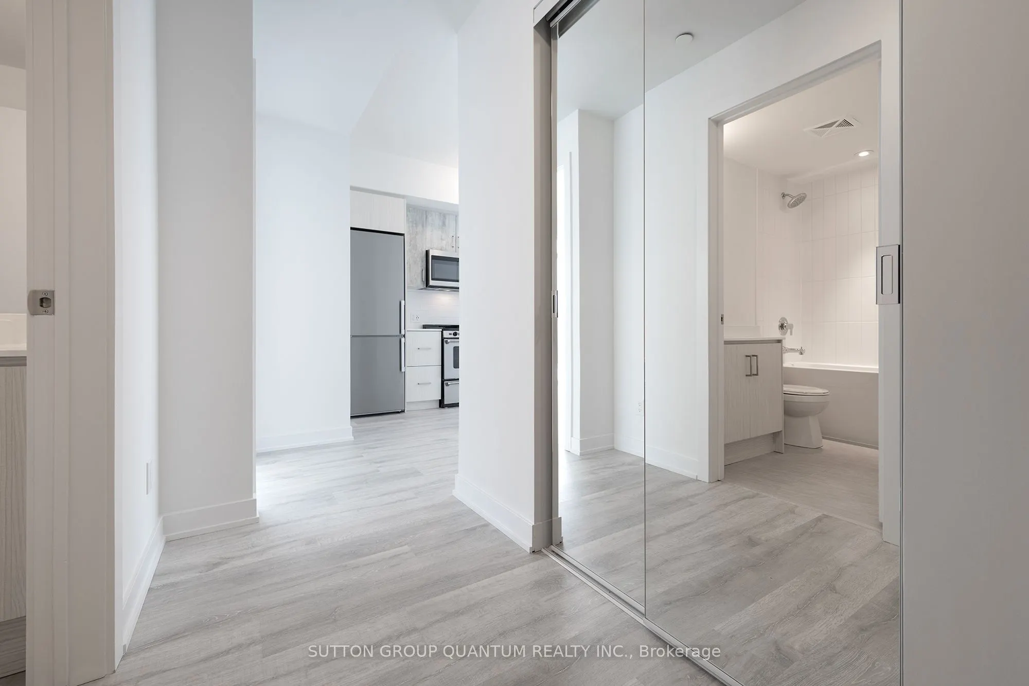 251 Manitoba Street, #422
