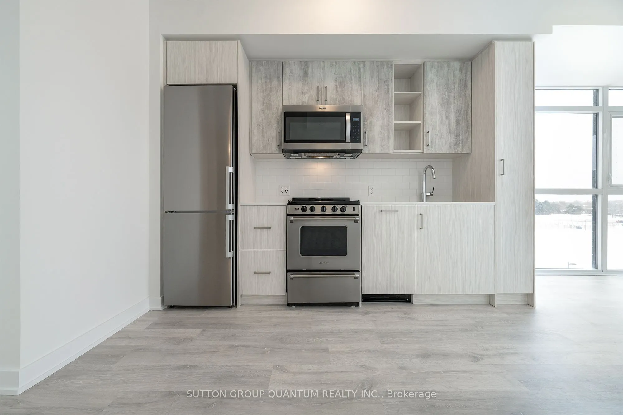 251 Manitoba Street, #422
