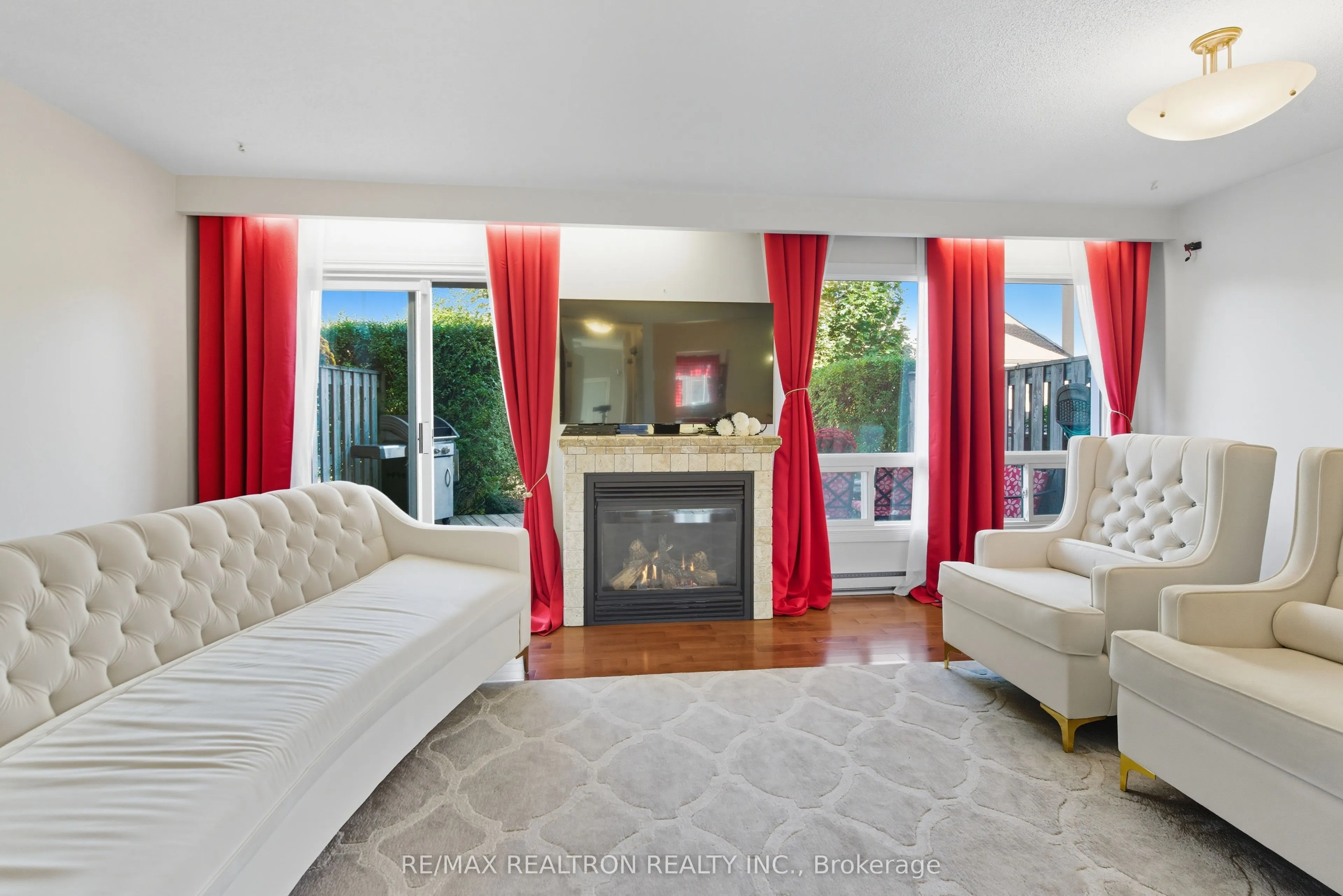 19 Centennial Park Road, #10