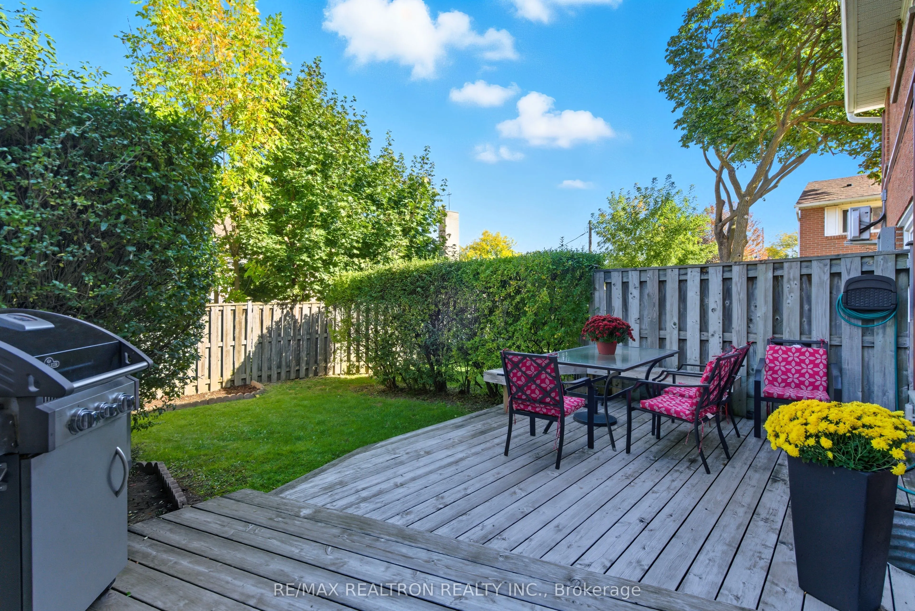 19 Centennial Park Road, #10