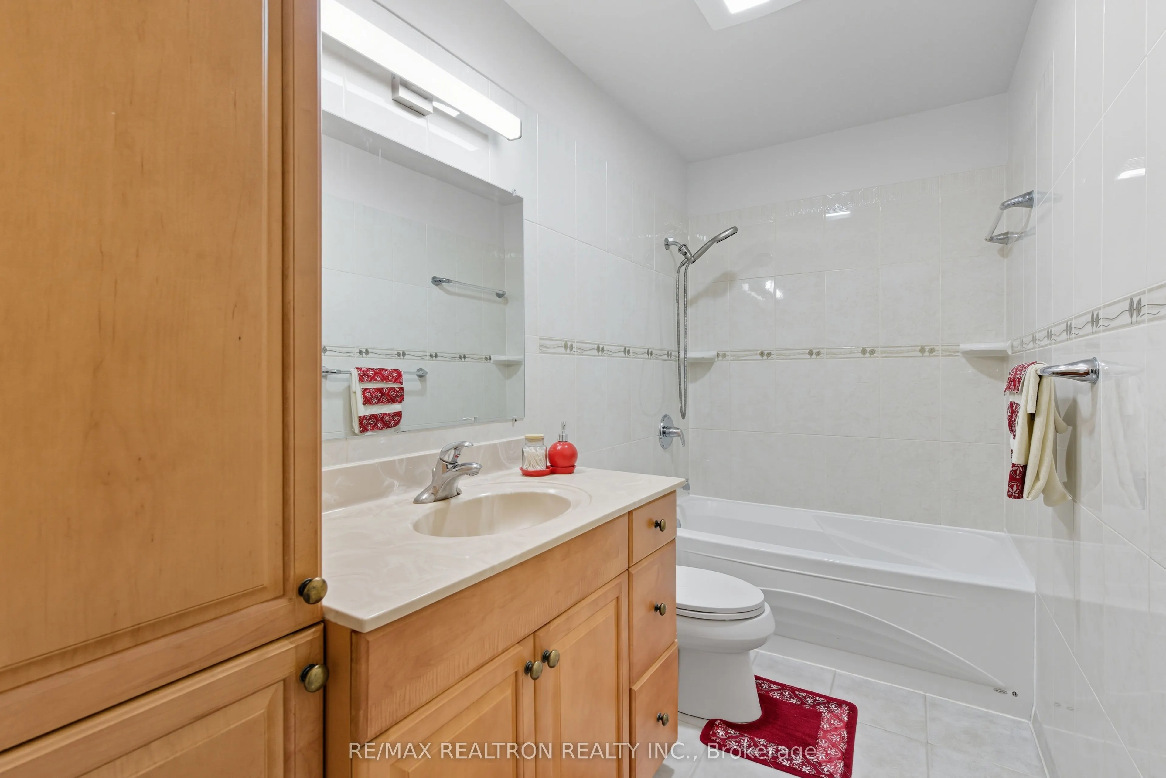 19 Centennial Park Road, #10