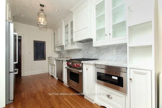 36 Glenholme Avenue, #Main