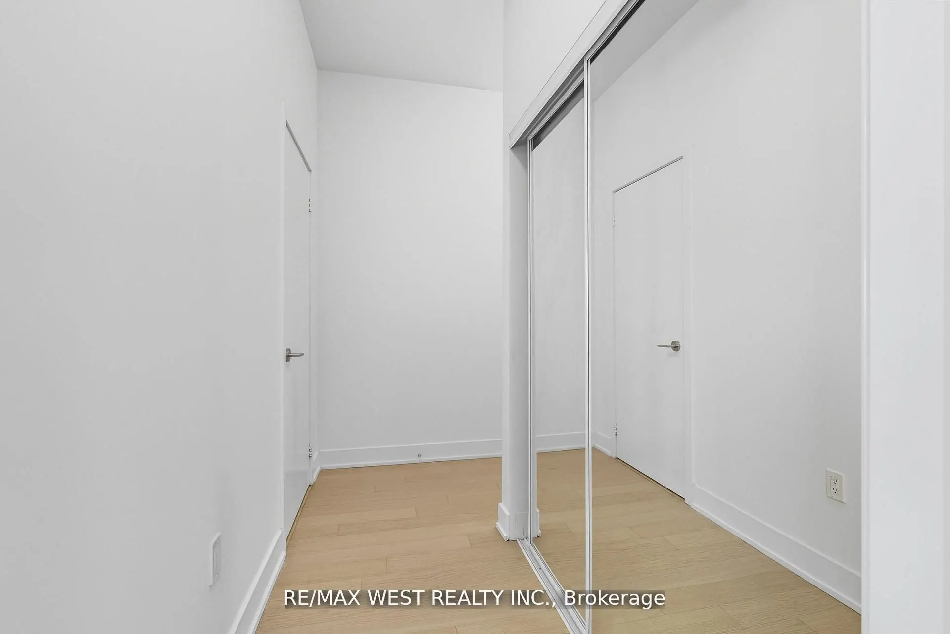 20 Shore Breeze Drive, #702
