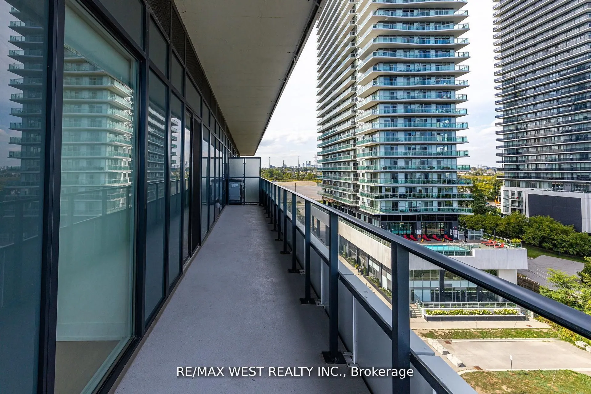 20 Shore Breeze Drive, #702
