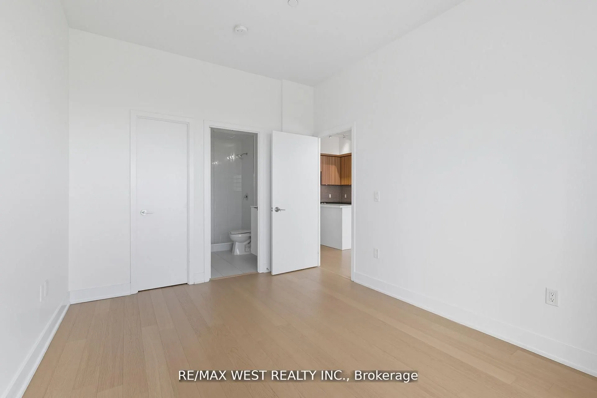 20 Shore Breeze Drive, #702