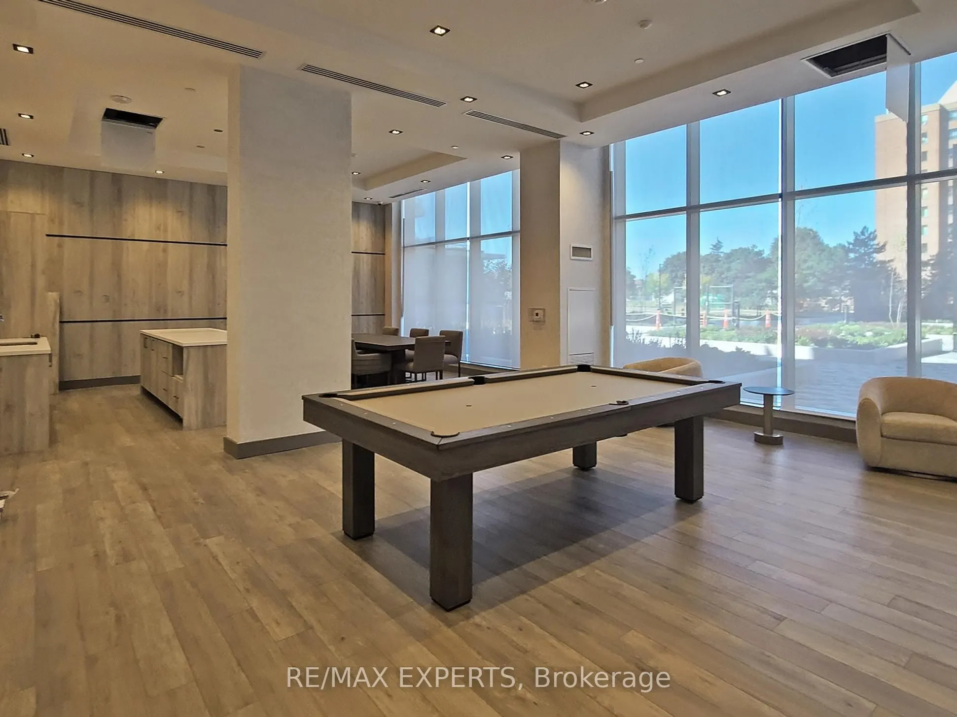 15 Watergarden Drive, #307