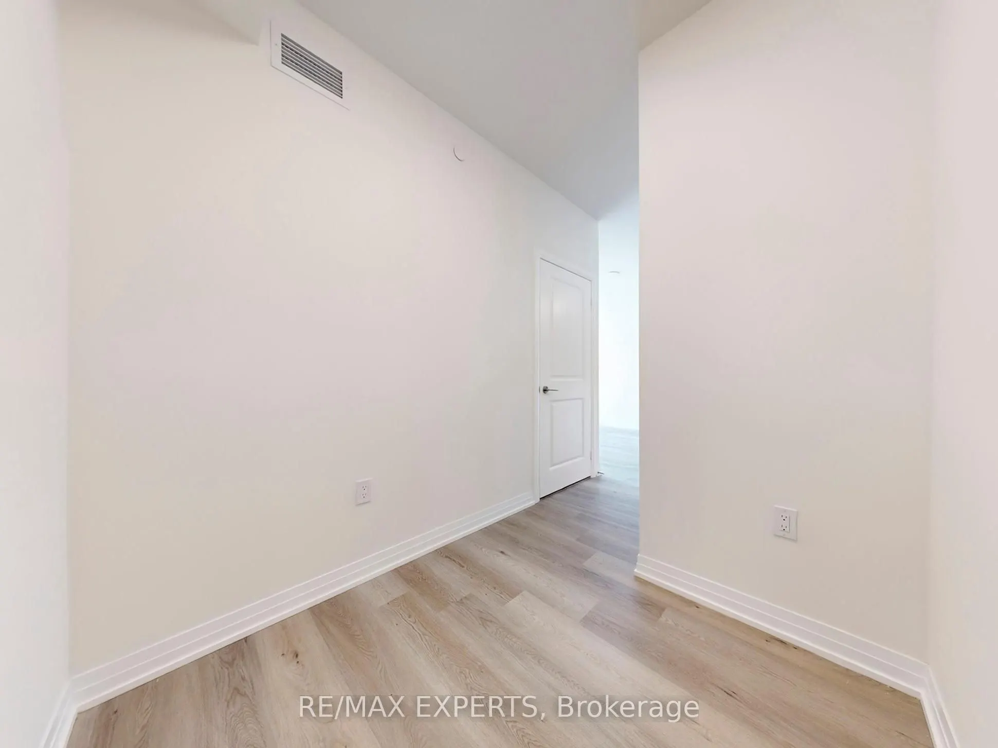 15 Watergarden Drive, #307