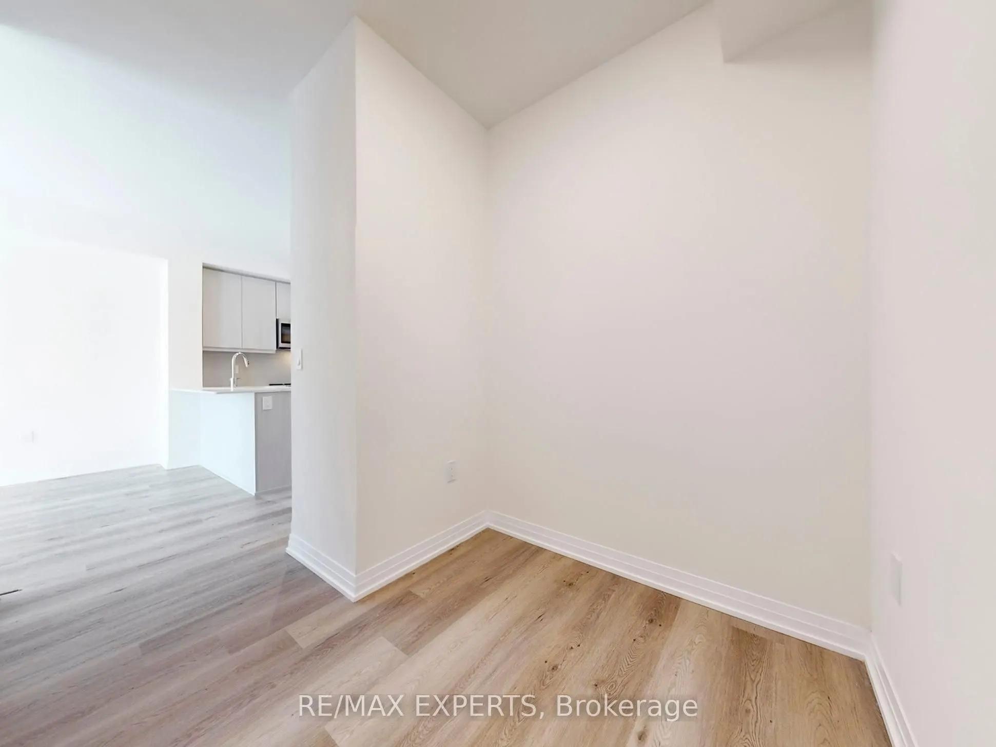15 Watergarden Drive, #307