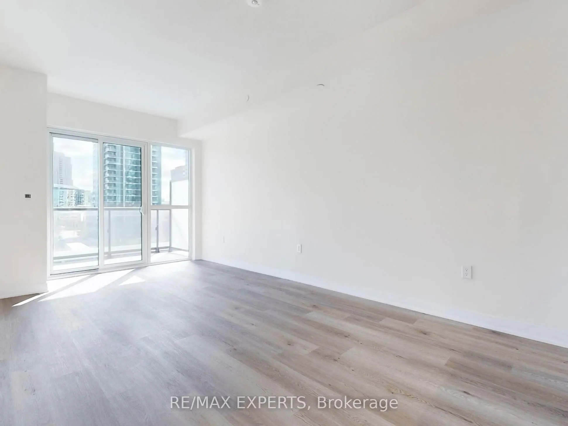 15 Watergarden Drive, #307