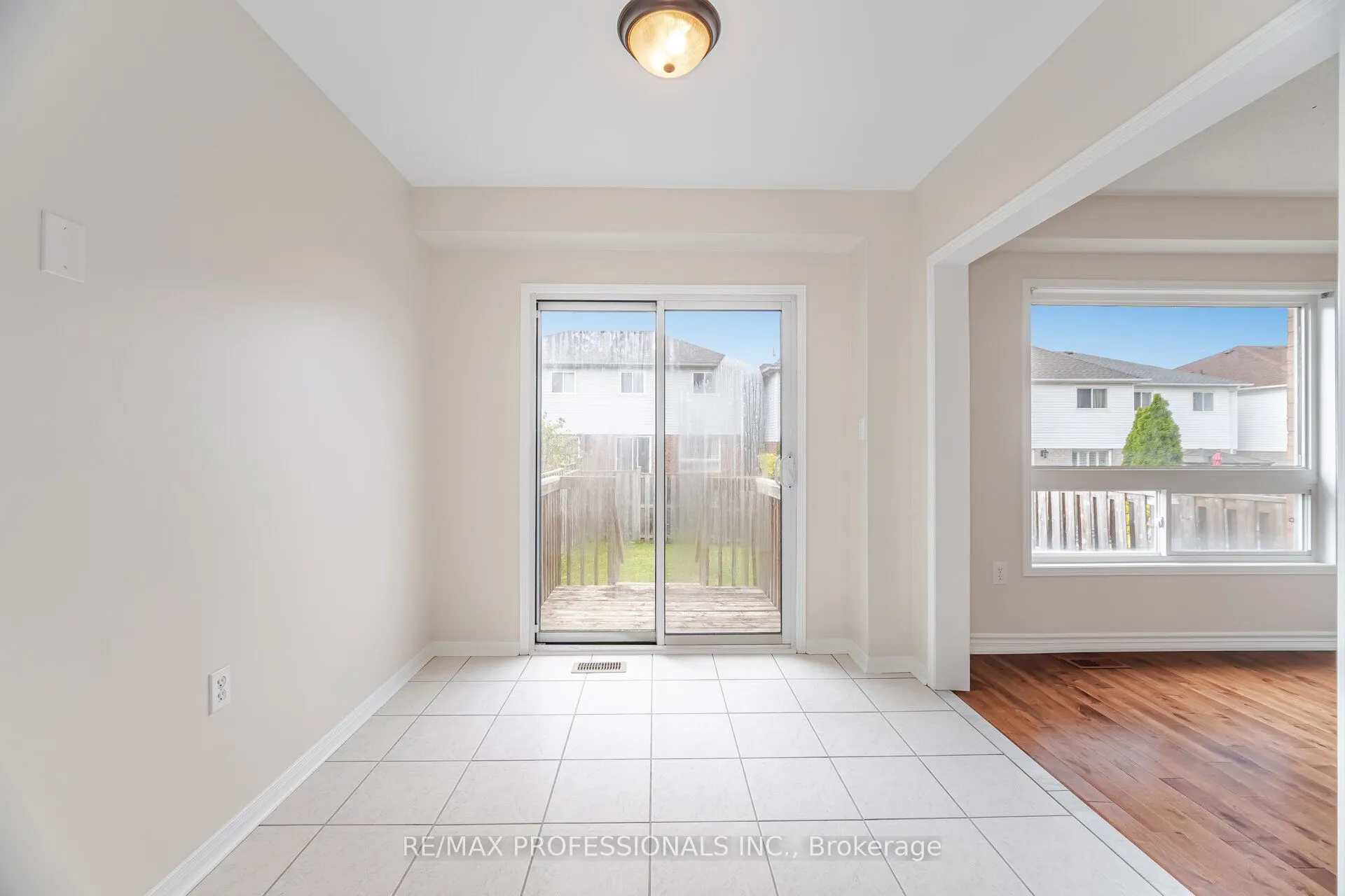 6155 Rowers Crescent