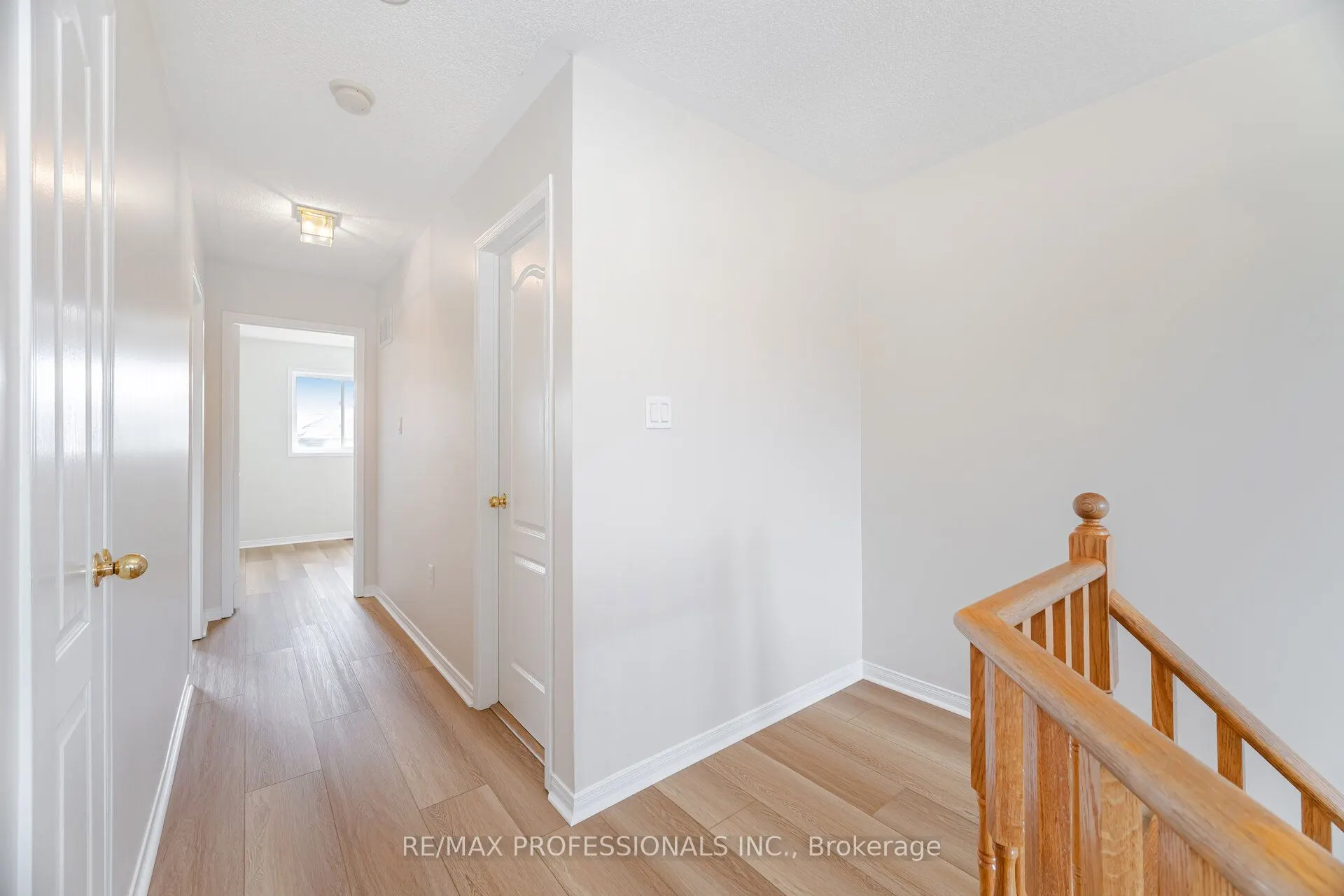 6155 Rowers Crescent