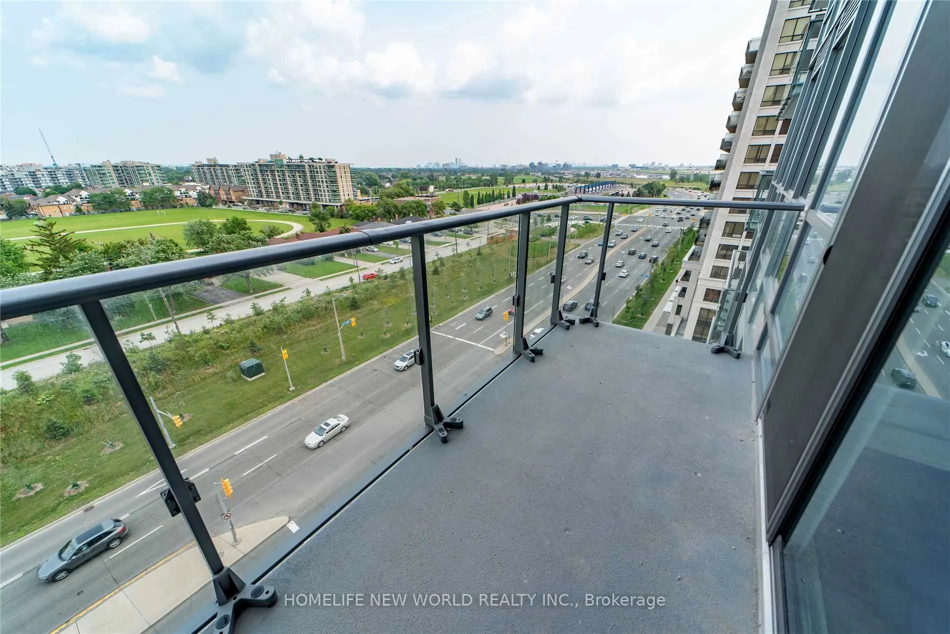 10 De Boers Drive, #910