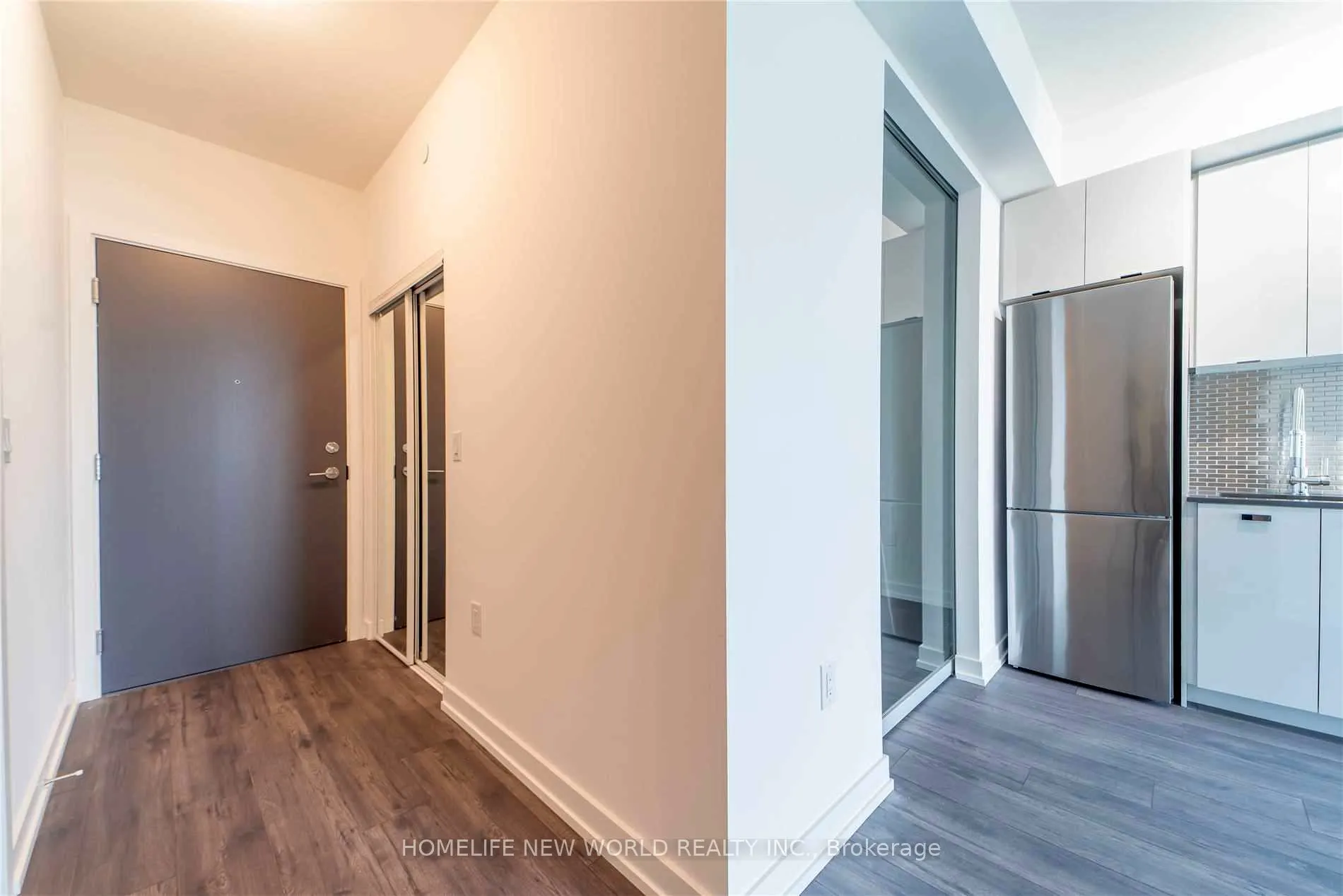 10 De Boers Drive, #910