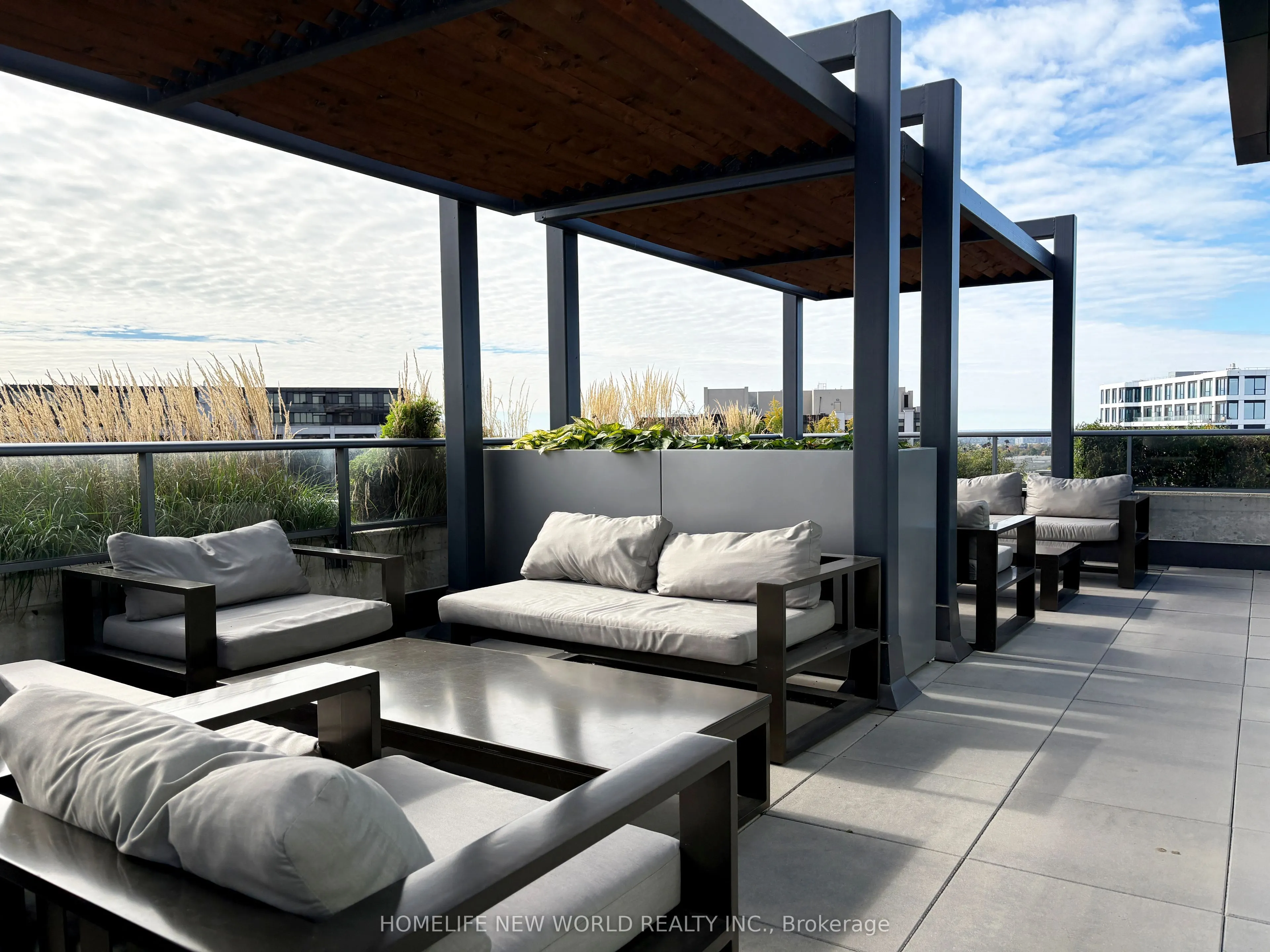 10 De Boers Drive, #910