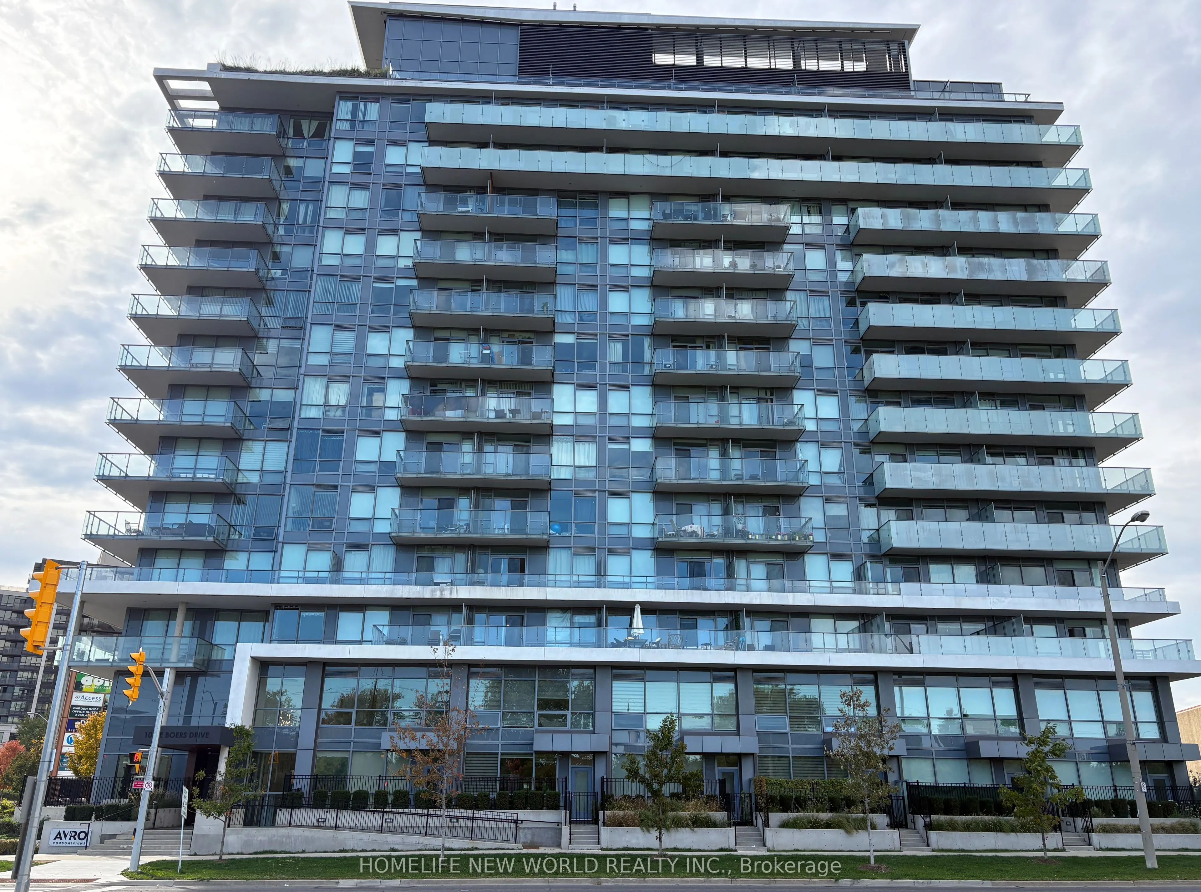 10 De Boers Drive, #910