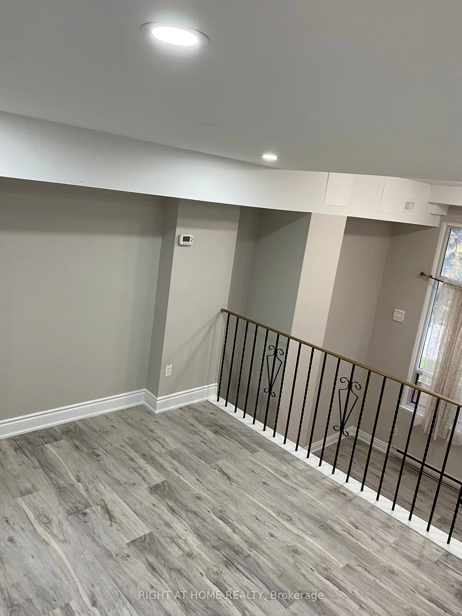 180 Mississauga Valley Boulevard, #4