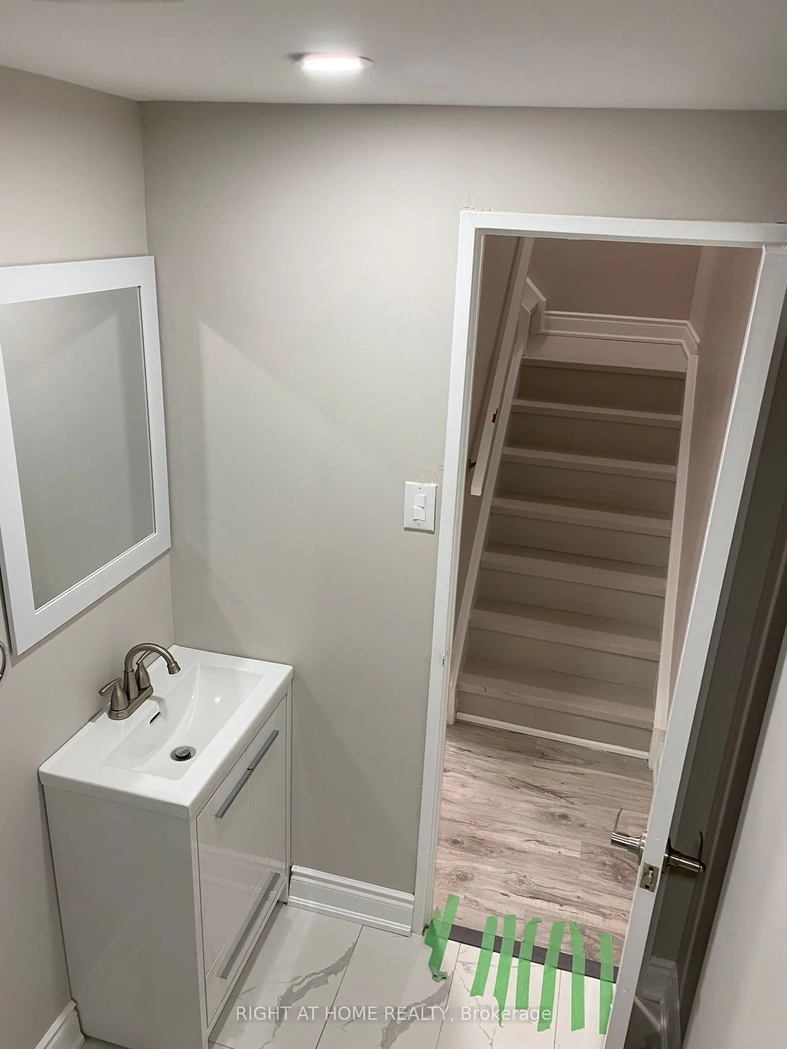 180 Mississauga Valley Boulevard, #4