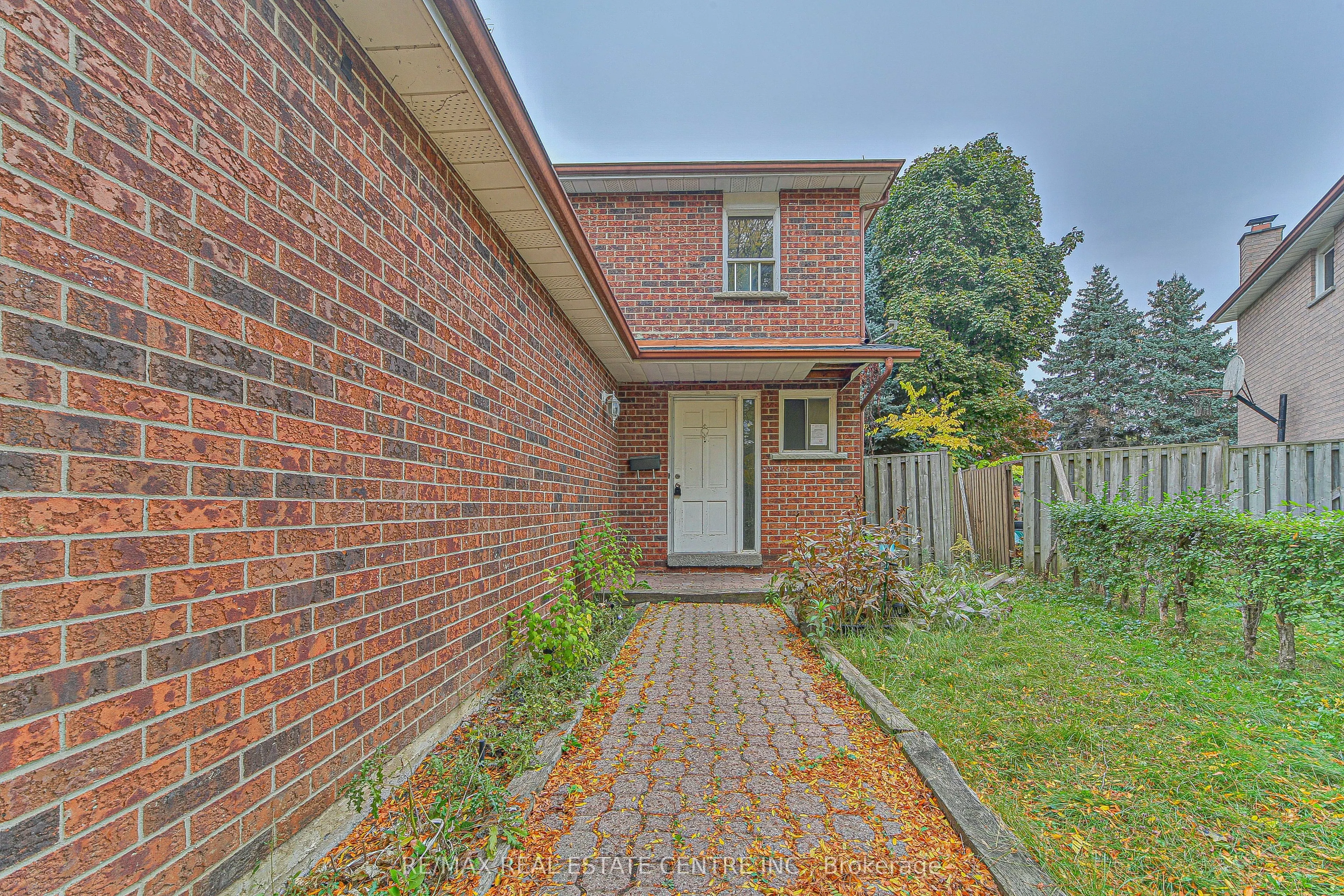 20 Mozart Crescent