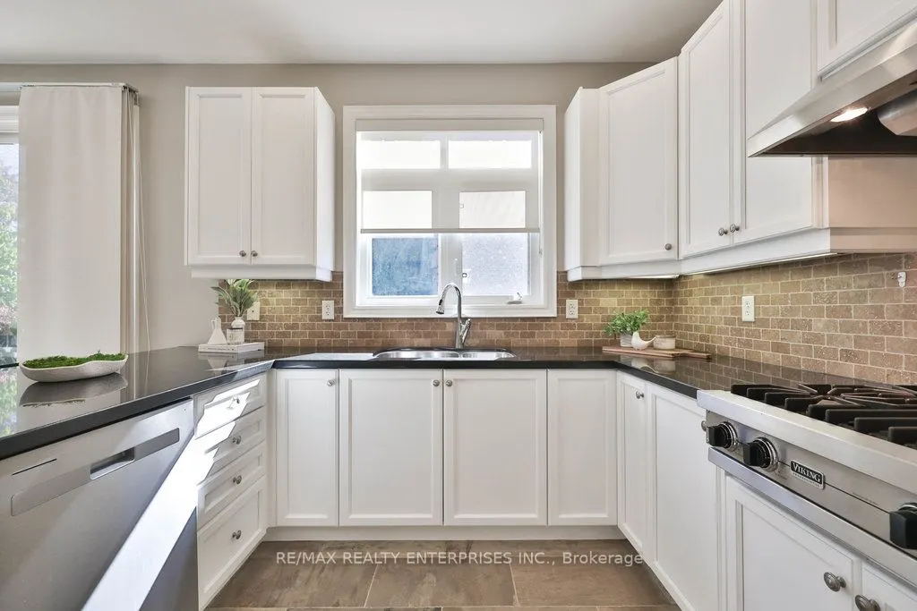 2151 Bingley Crescent
