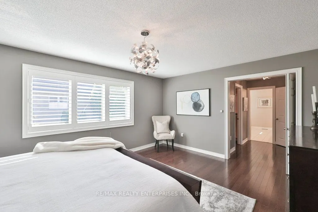 2151 Bingley Crescent