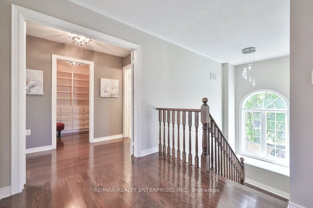 2151 Bingley Crescent