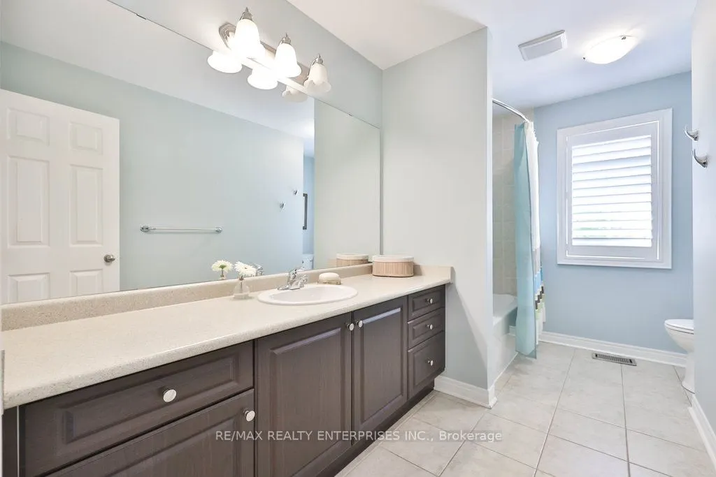 2151 Bingley Crescent