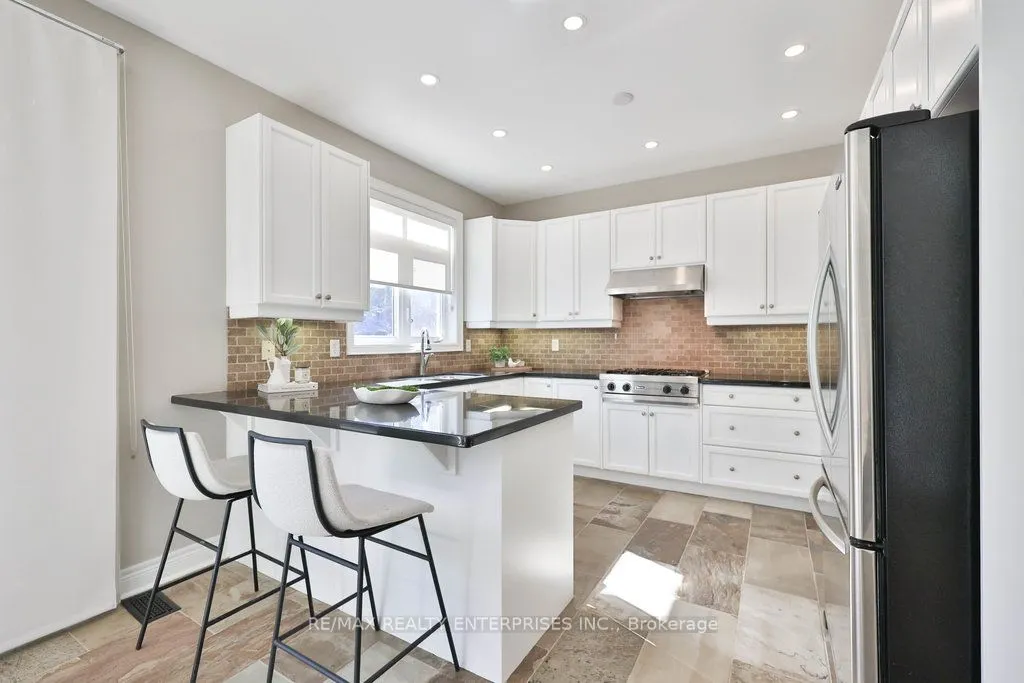 2151 Bingley Crescent