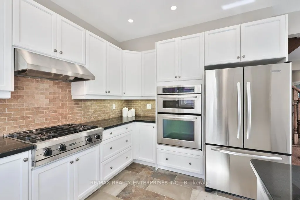 2151 Bingley Crescent