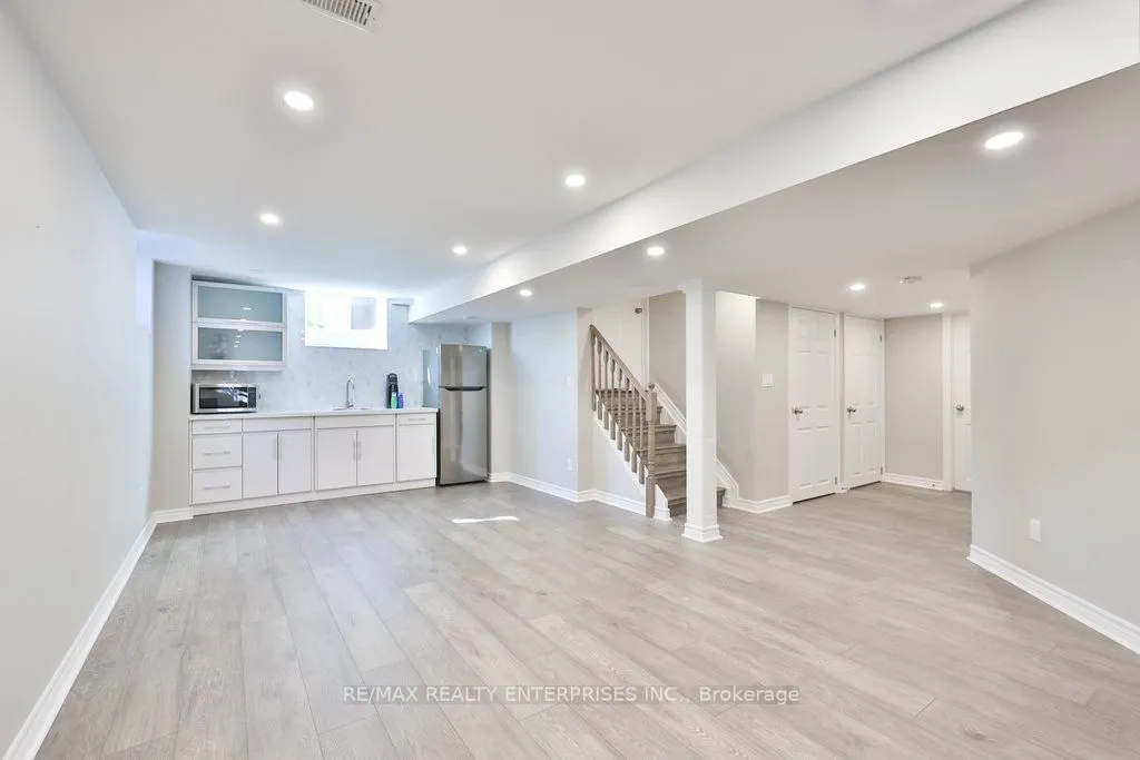 2151 Bingley Crescent