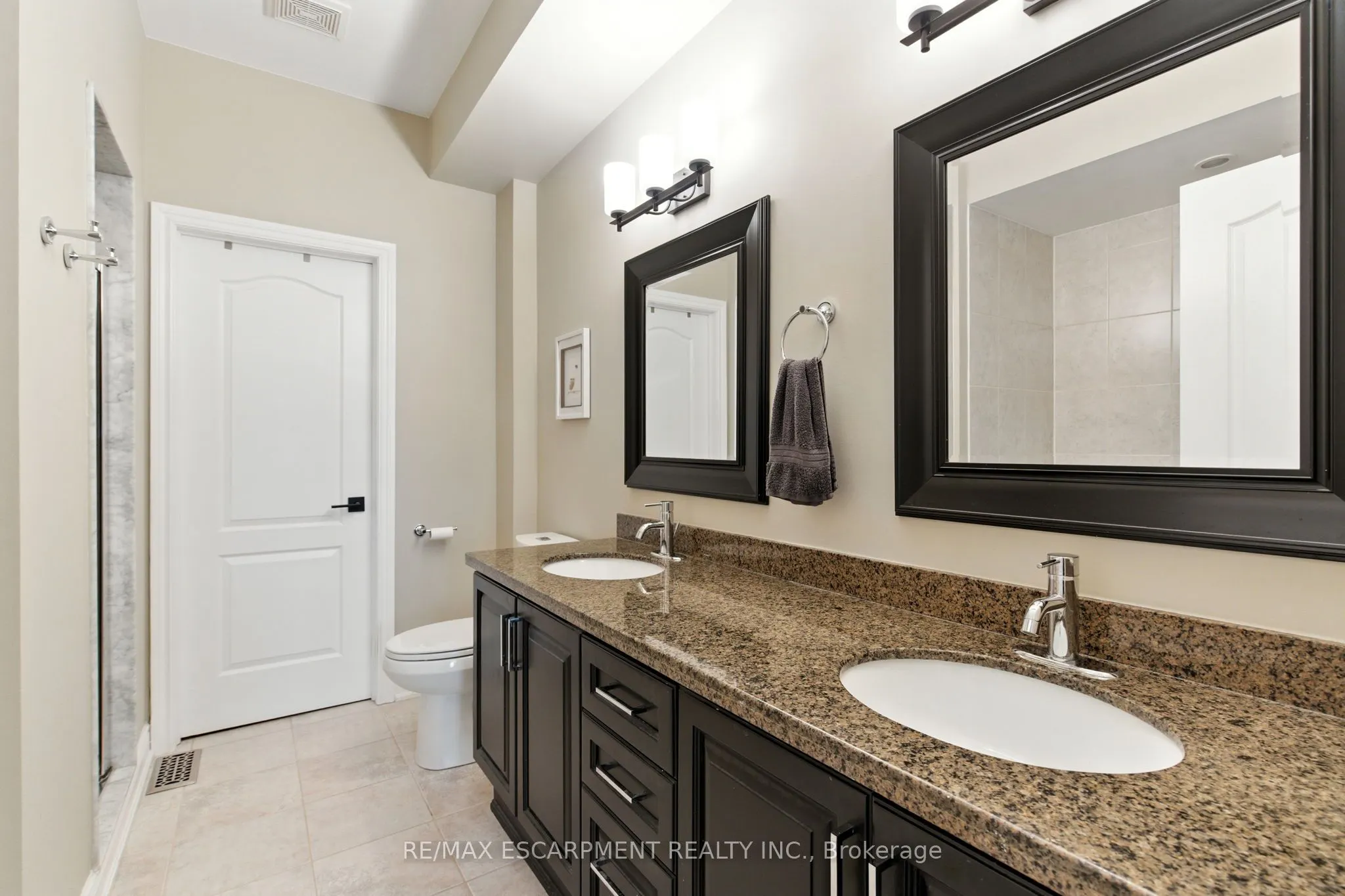 117 Nelson Street, #3