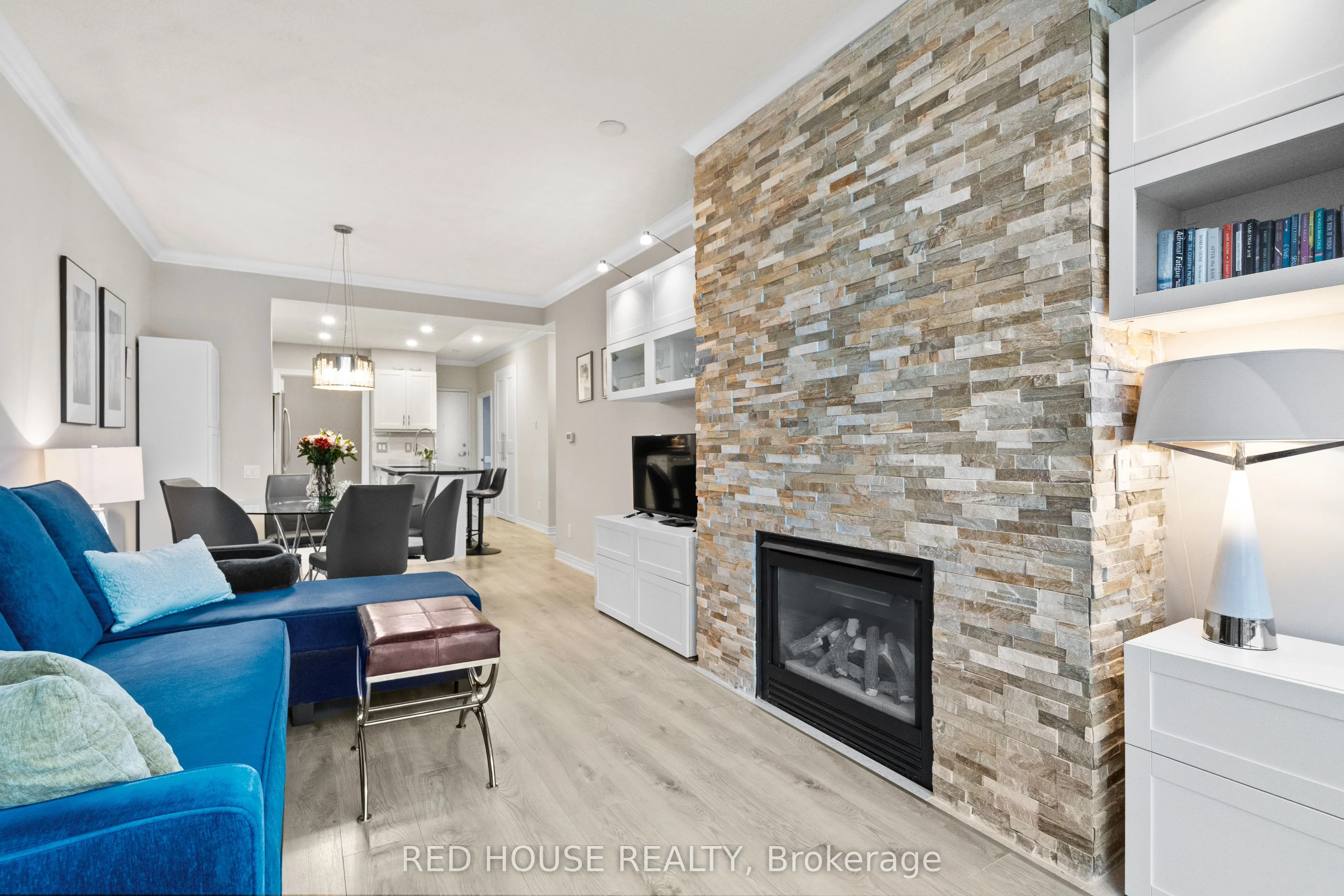 50 OLD MILL Road, #PH906