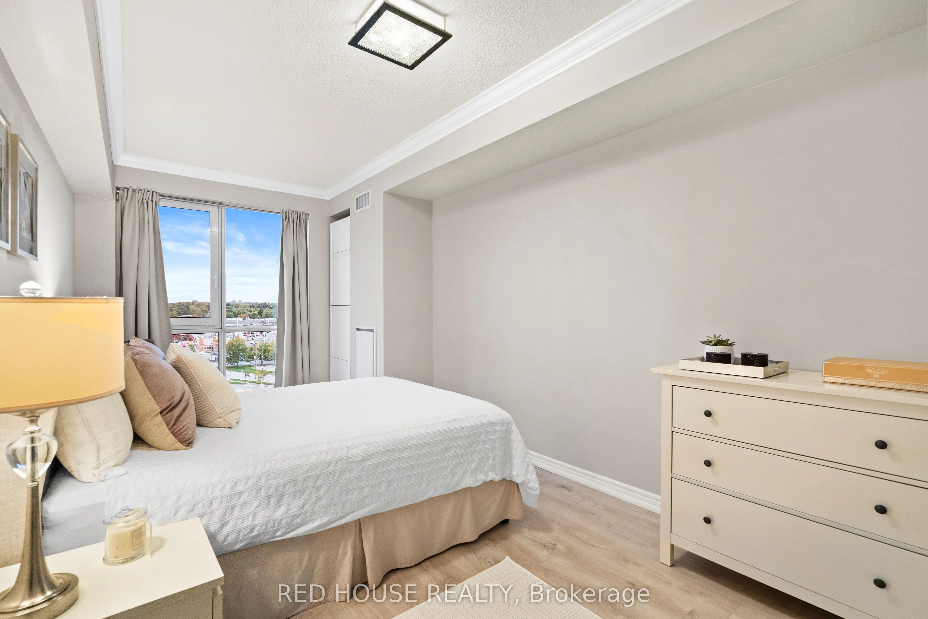50 OLD MILL Road, #PH906