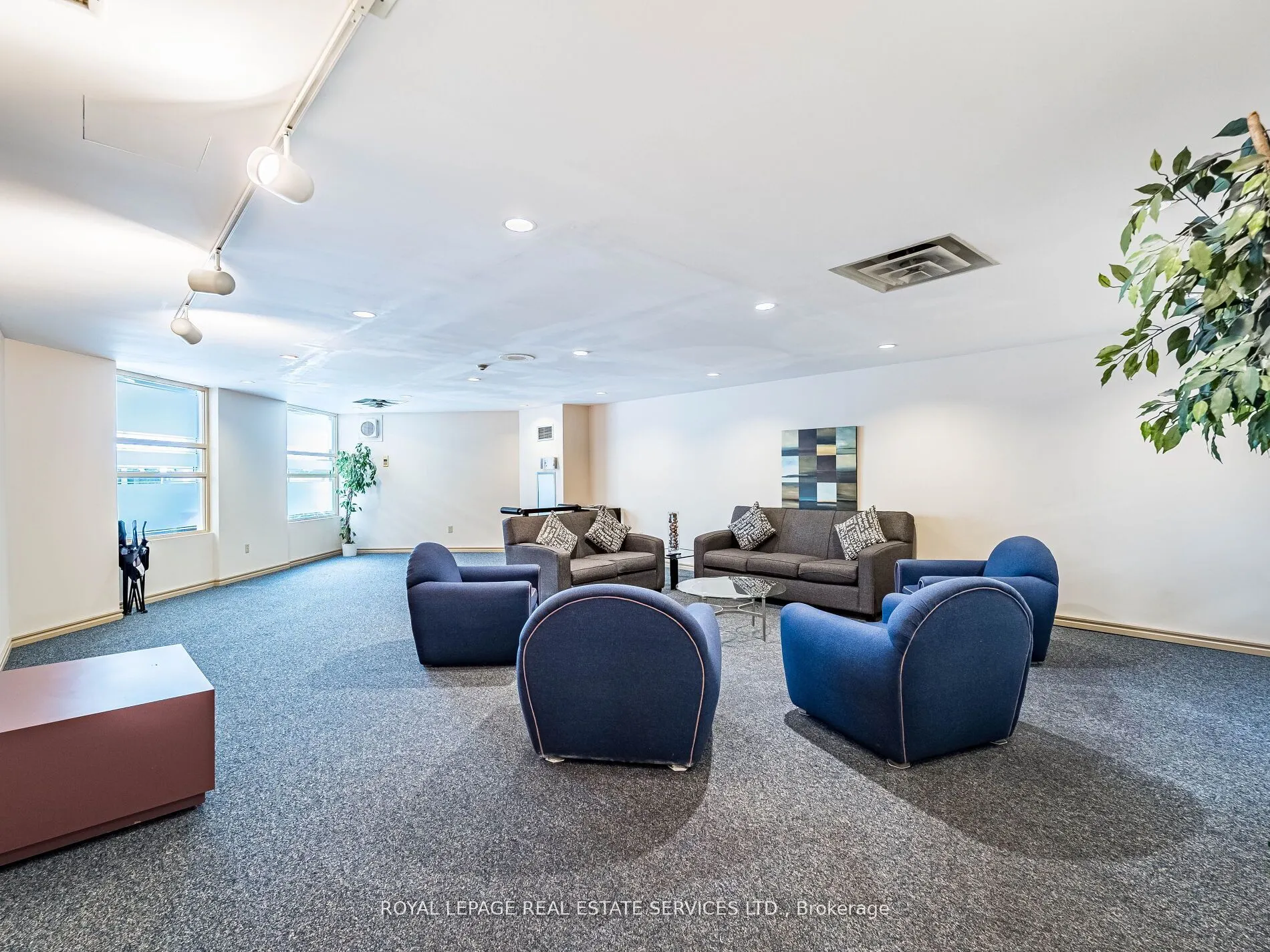 12 Laurelcrest Street, #908