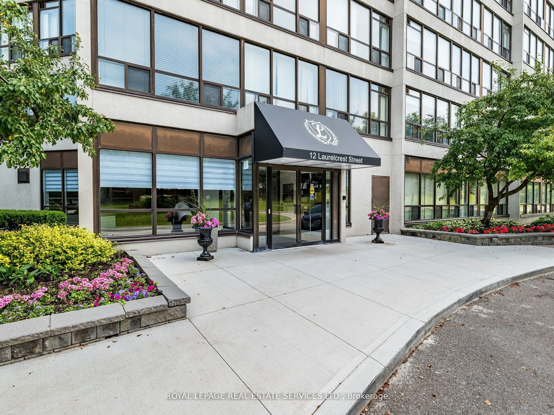 12 Laurelcrest Street, #908