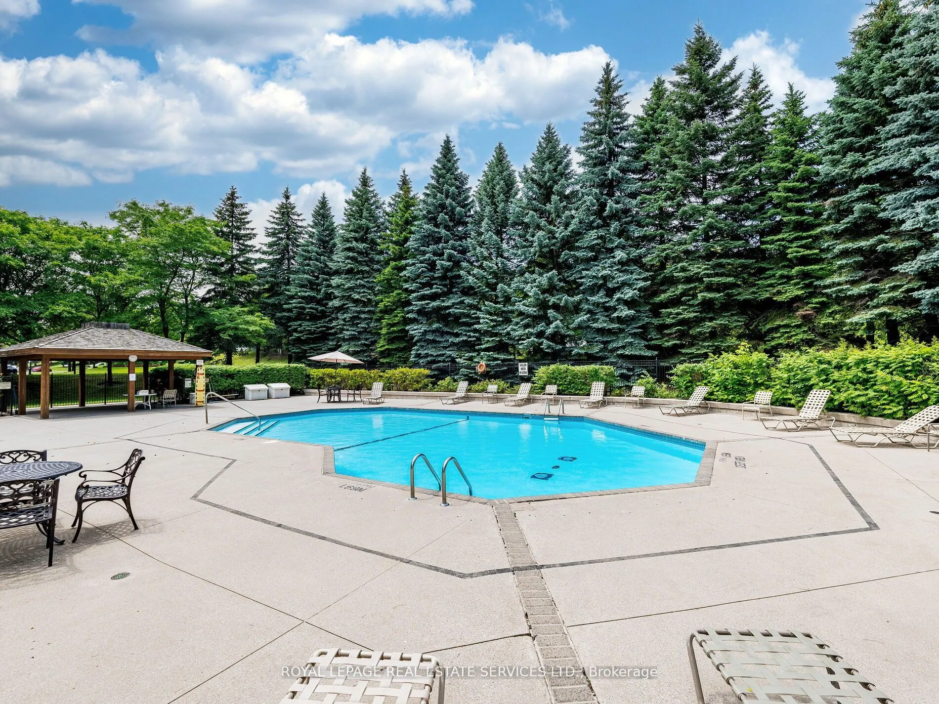 12 Laurelcrest Street, #908