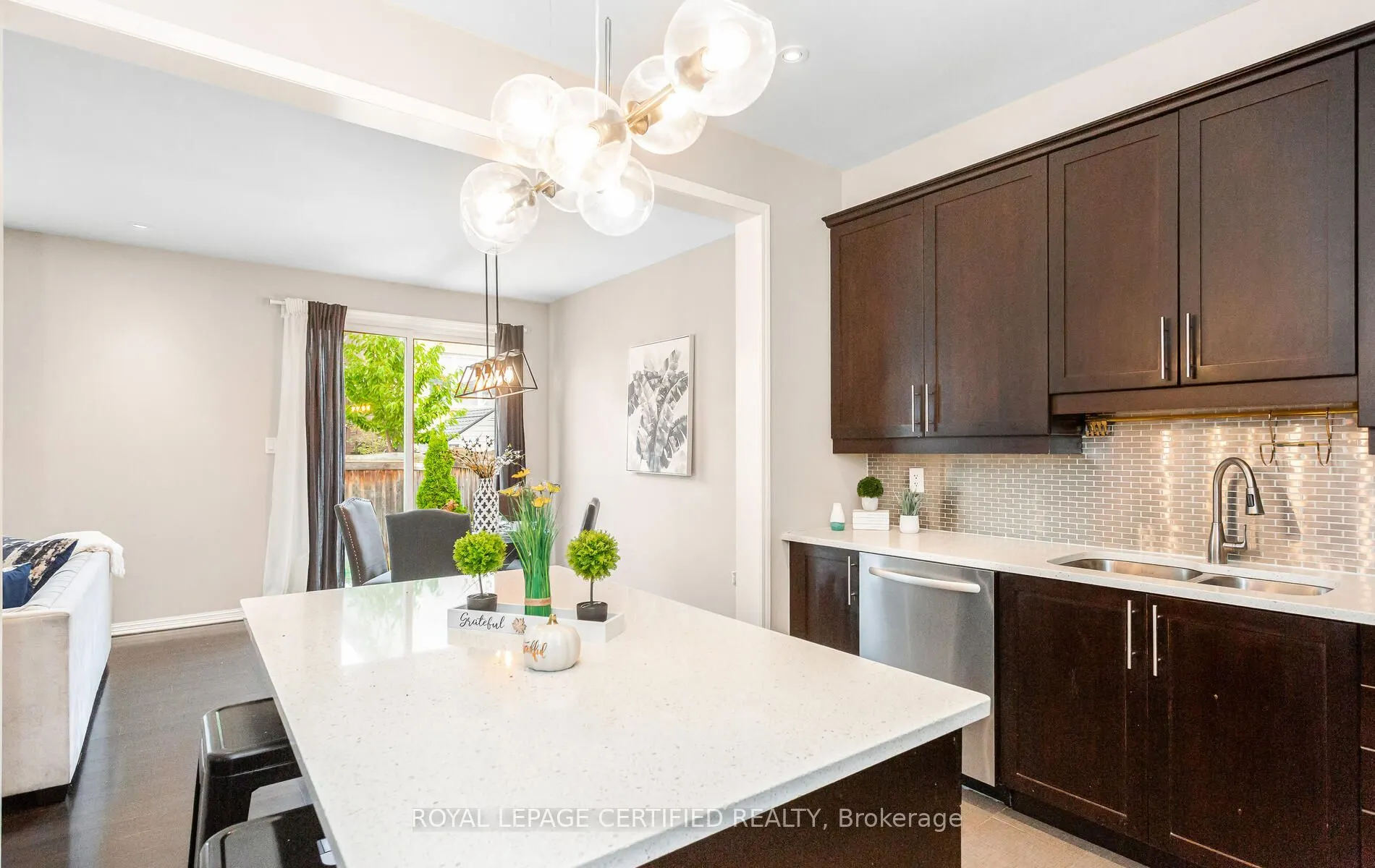 255 Cochrane Terrace
