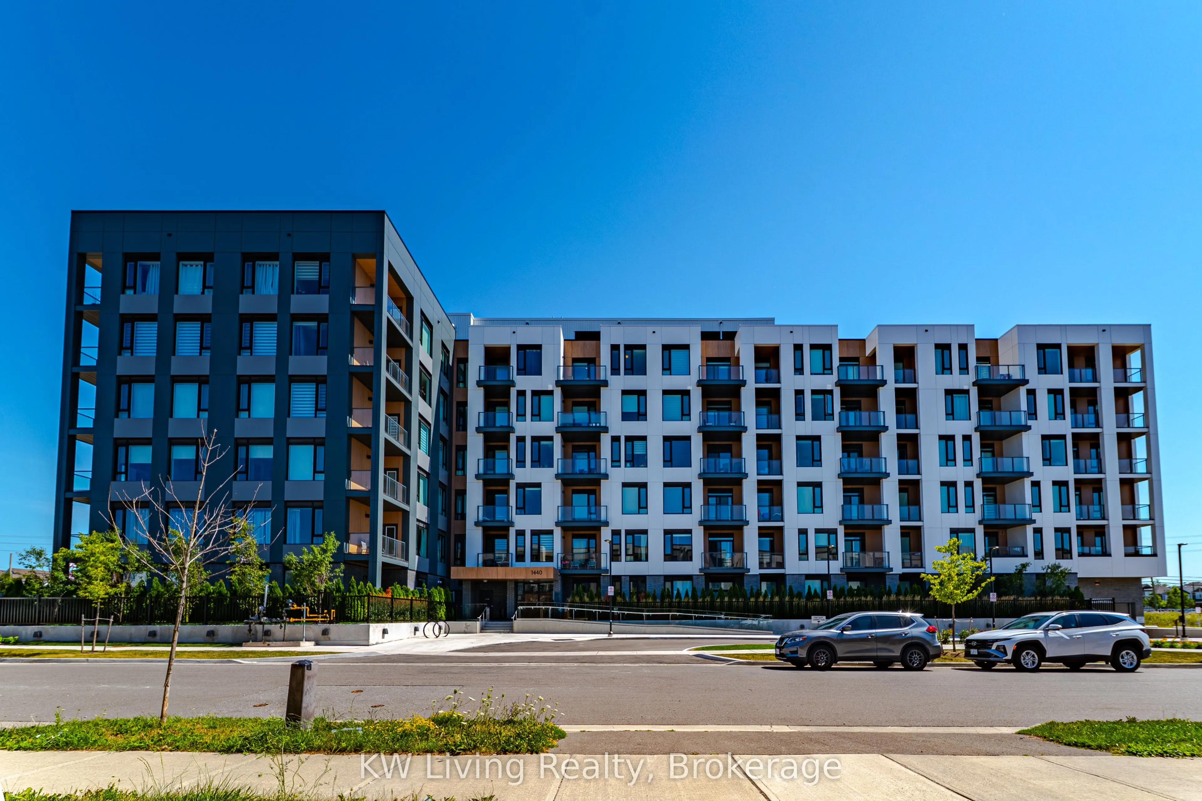 1440 Clarriage Court, #602