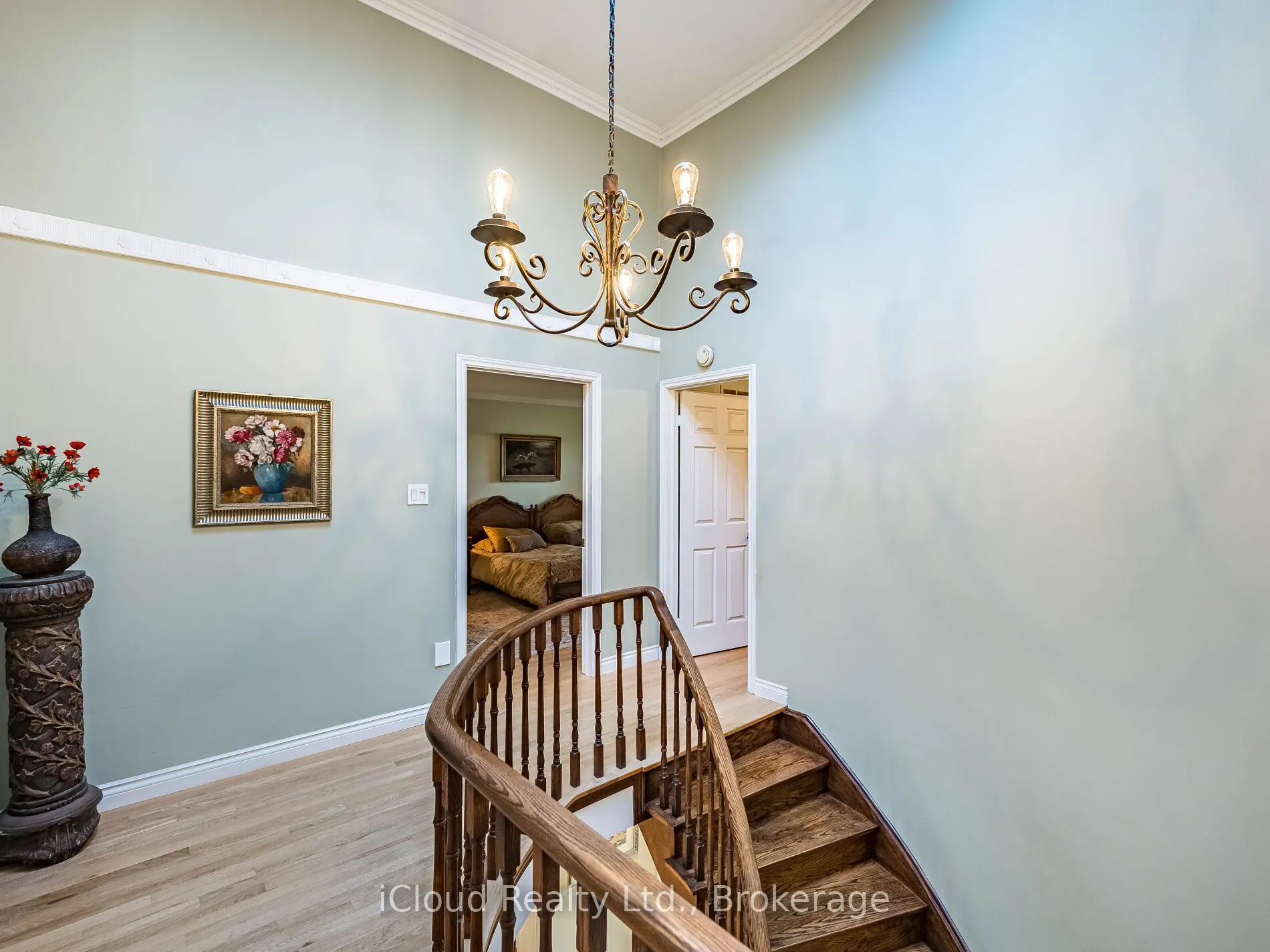 1529 Ballyclare Drive