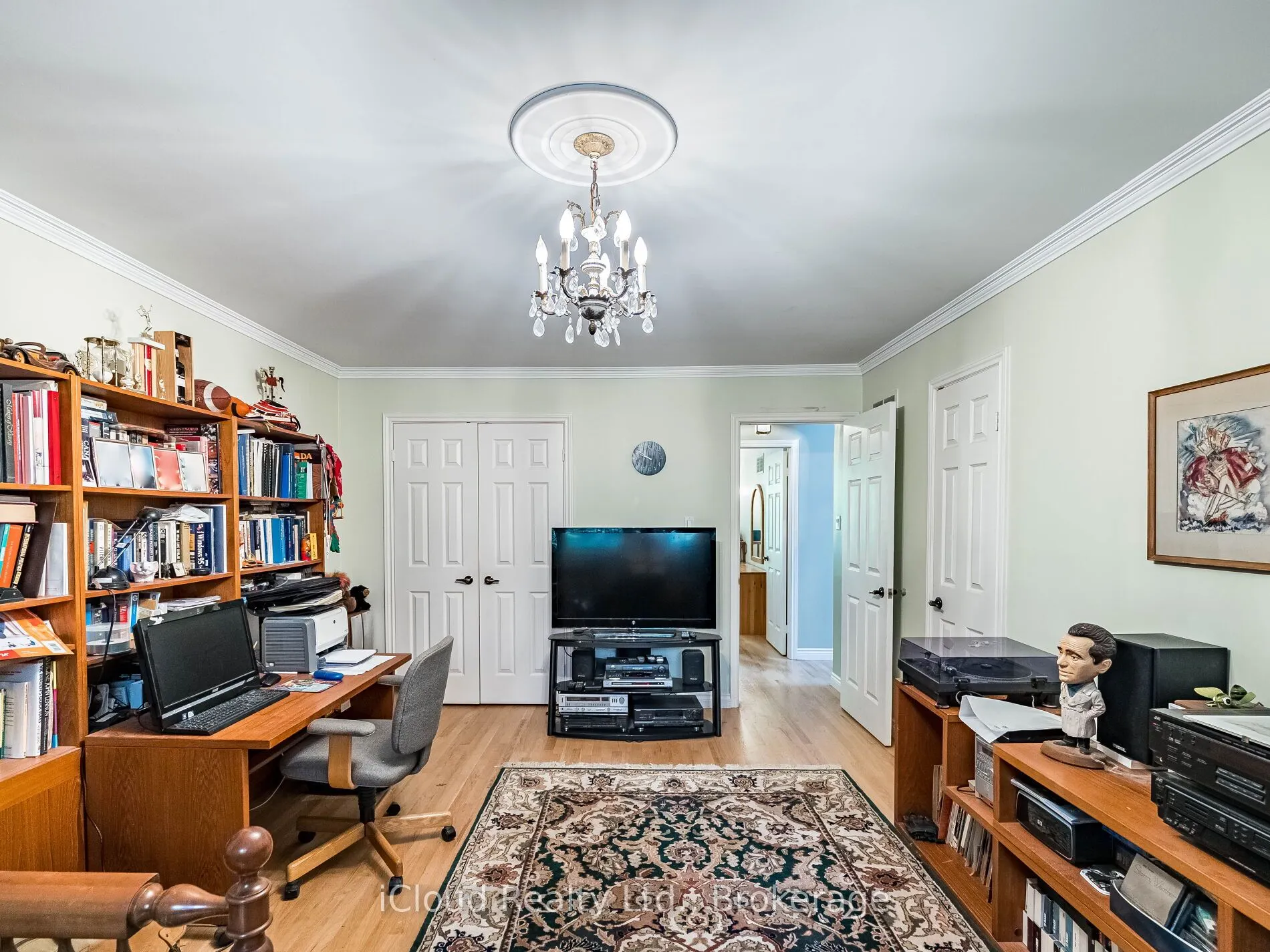 1529 Ballyclare Drive