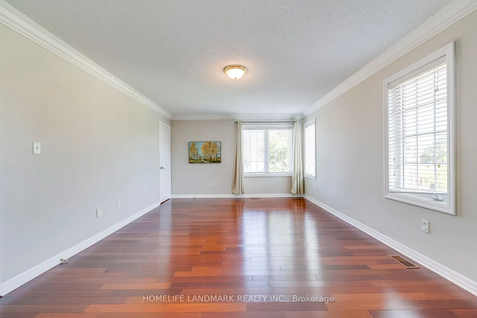 2196 HIGHCLIFFE Way