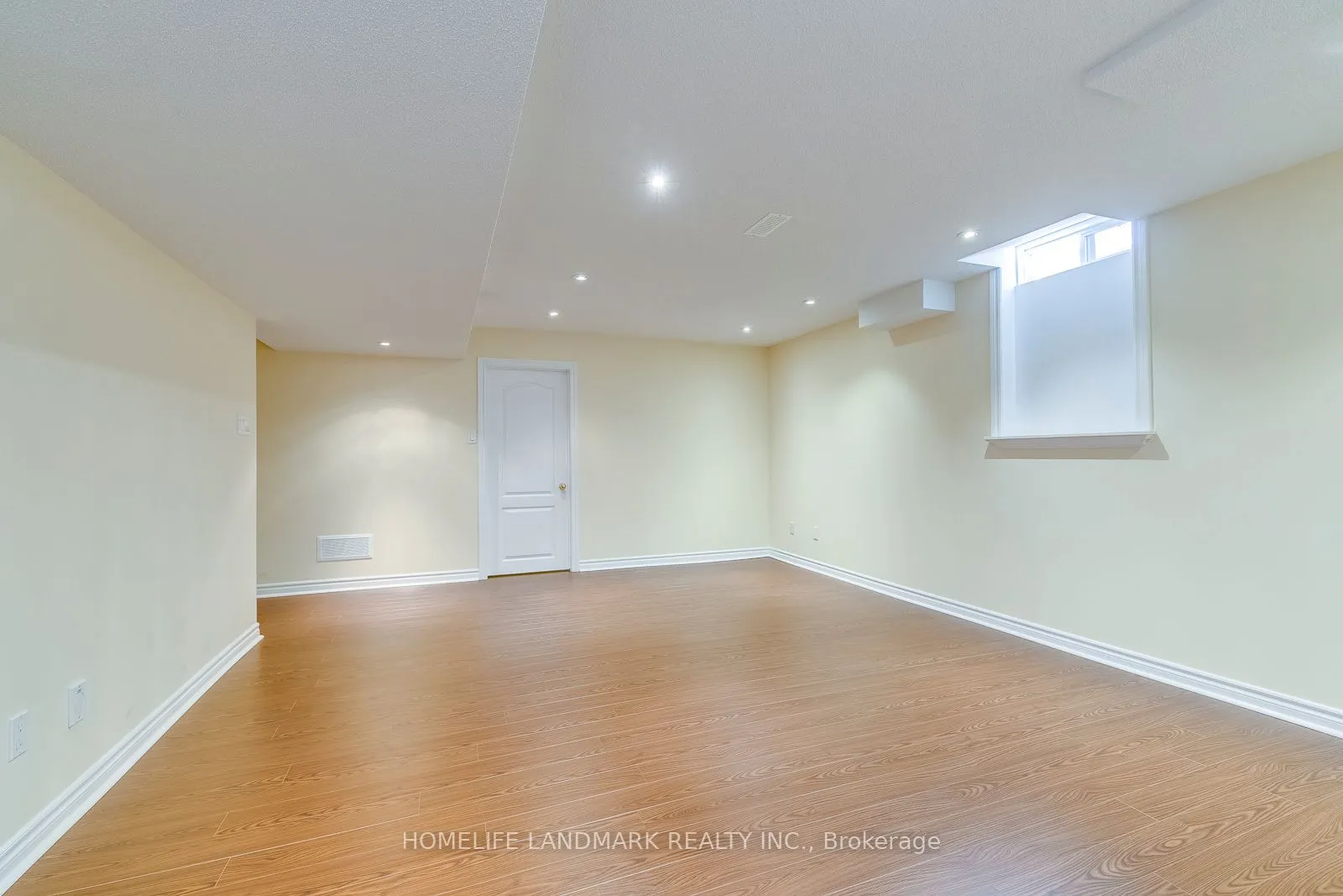 2196 HIGHCLIFFE Way
