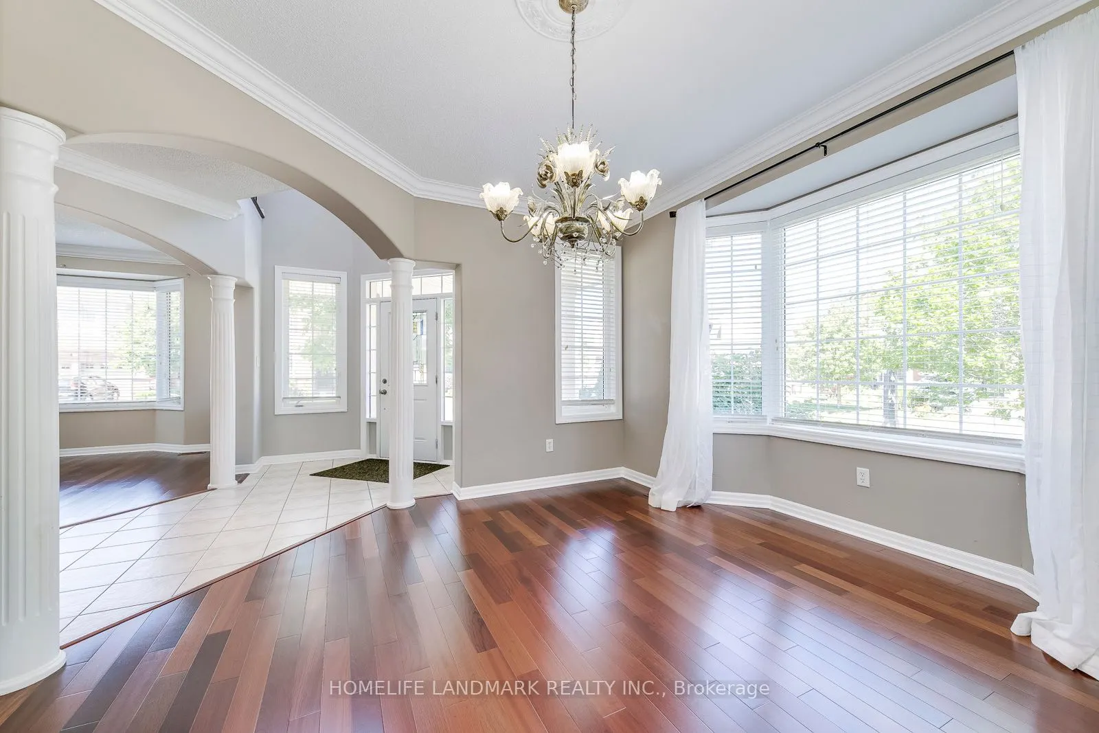 2196 HIGHCLIFFE Way