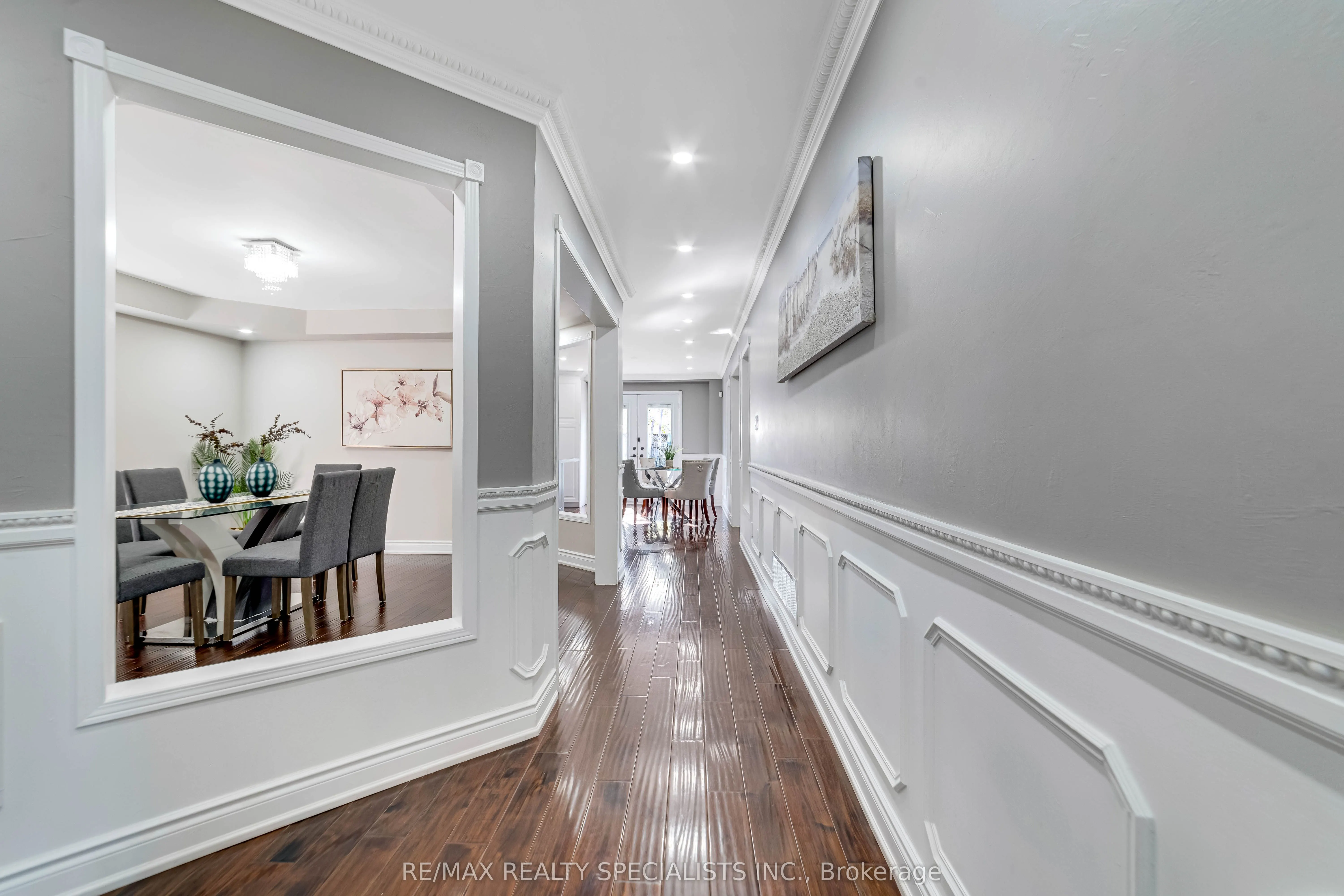 220 Cresthaven Road