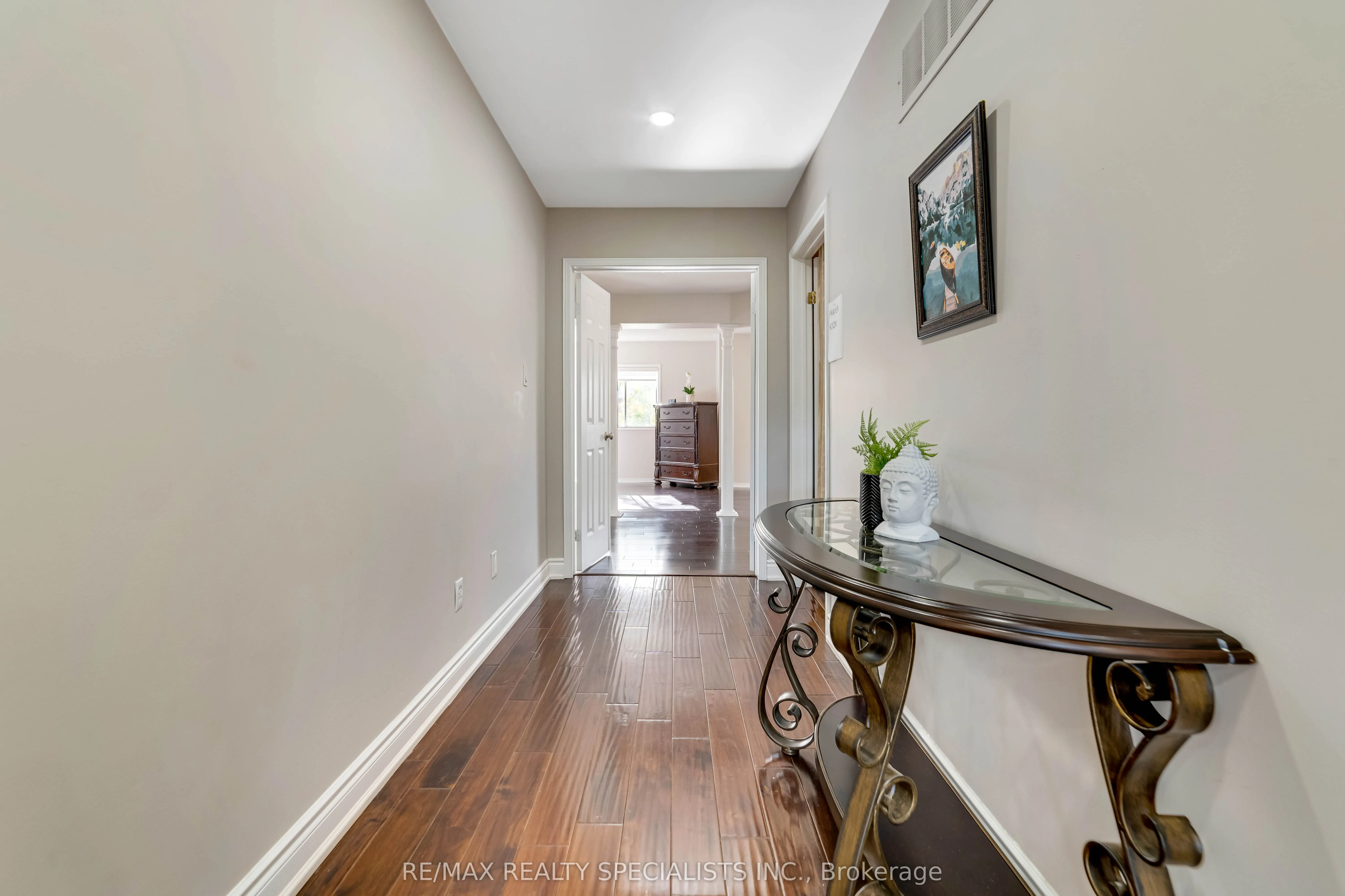 220 Cresthaven Road