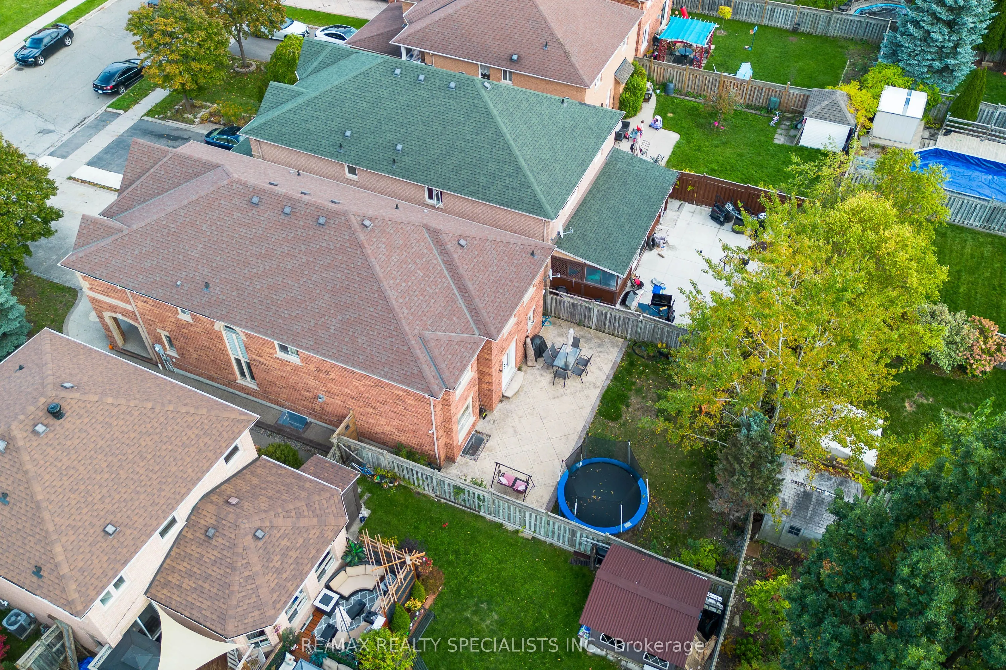 220 Cresthaven Road