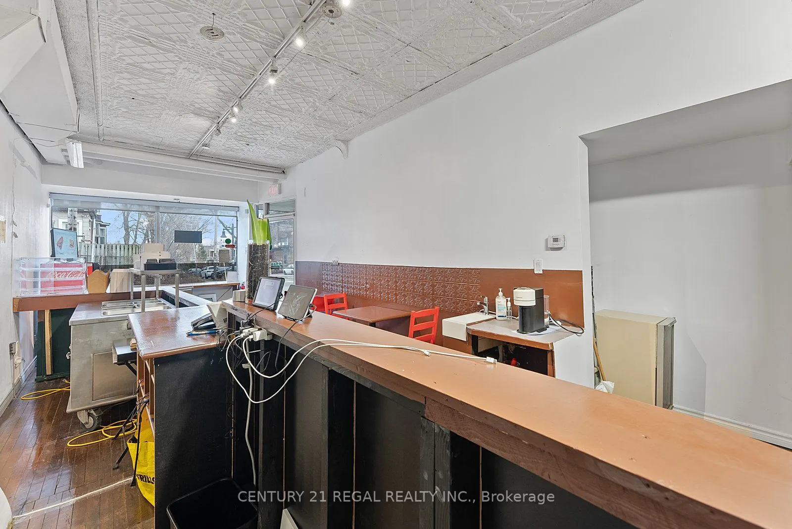 1664 Queen Street W